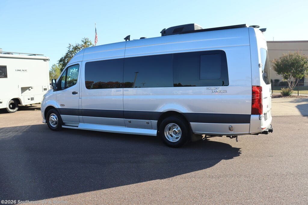 2024 Xpedition SL4E by Holiday Rambler from Southaven RV & Marine in Southaven, Mississippi