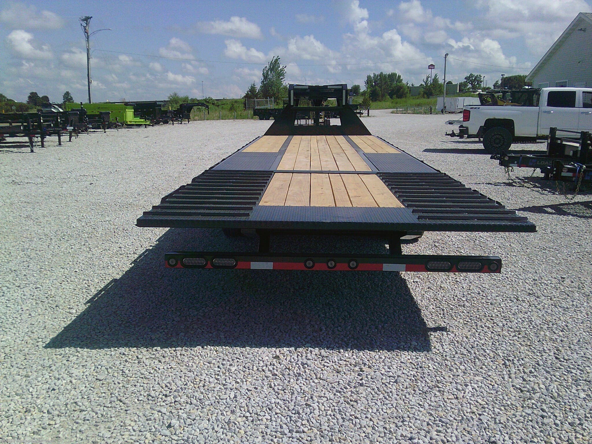 2026 GL 102"x32' Low-Pro GN w/Hyd. Dove Trailer 25.9K by Load Trail from Patten Equipment in Urbana, Iowa