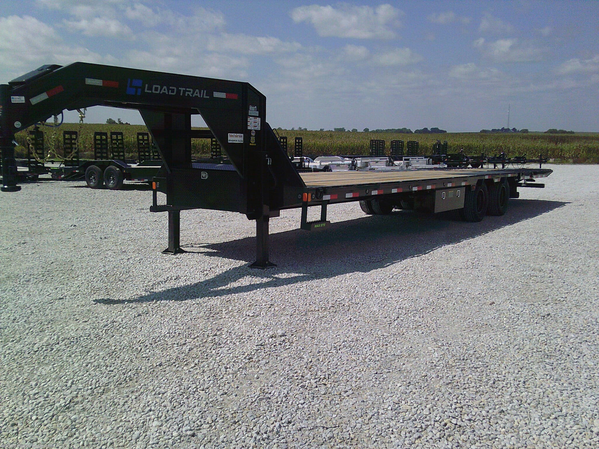2026 Load Trail GL 102" x 34'  Low-Pro GN w/Hyd. Dove Trailer 25.9K