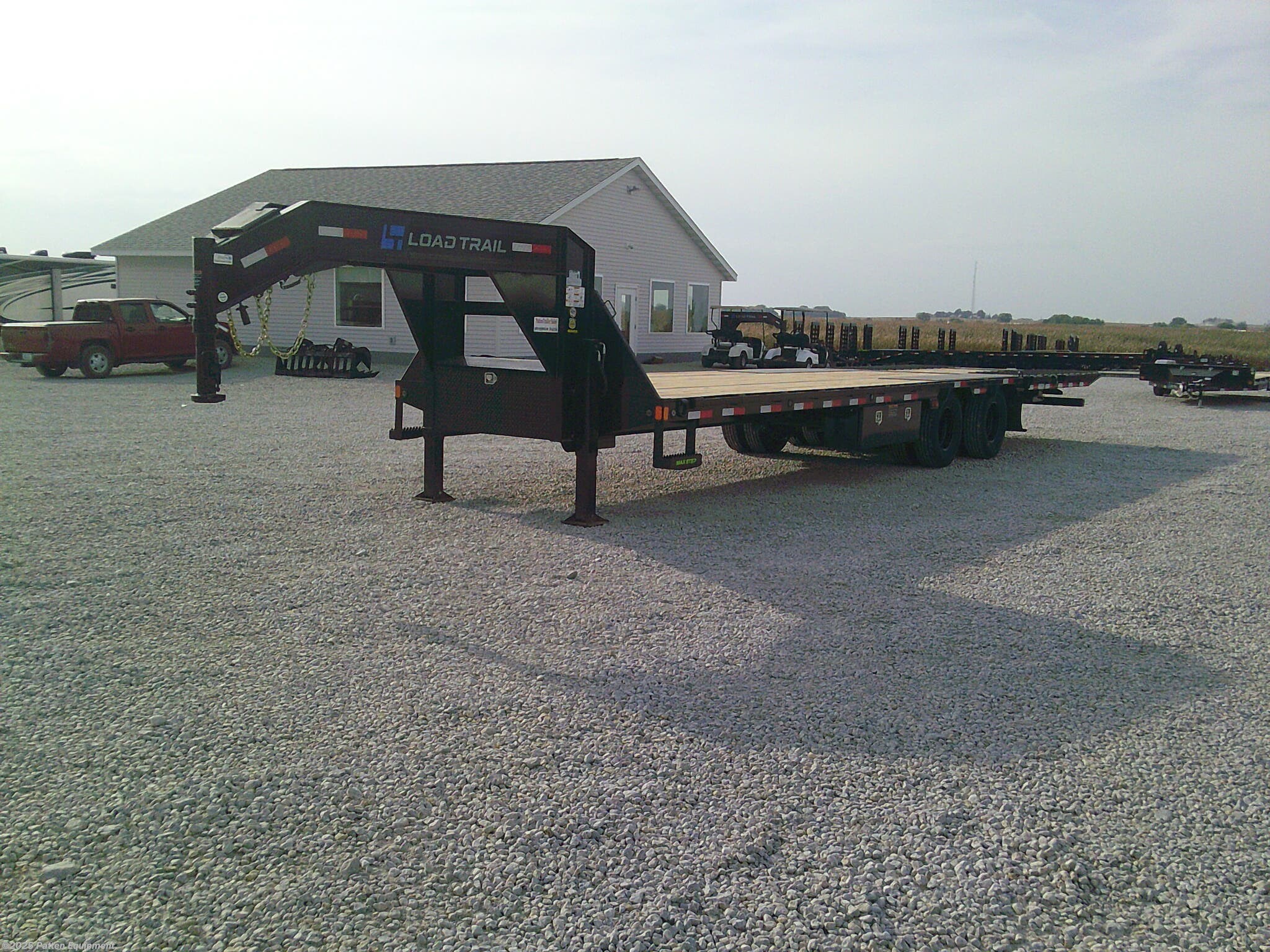 2026 Load Trail GL 102"x32' Tandem Low-Pro GN w/Hyd. Dove Trailer 25K