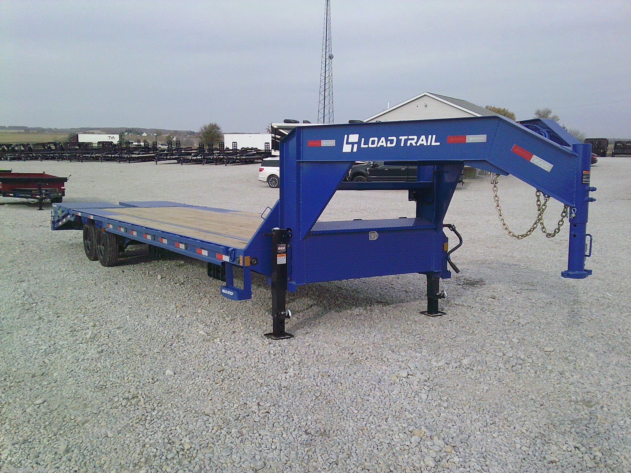 New 2026 Load Trail GP 102&quot; x 30&apos; Single Wheel Low-Pro Gooseneck Trailer available in Urbana, Iowa