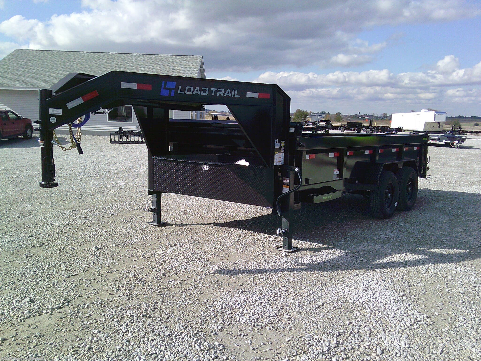 2026 Load Trail DG 83" x 16' Tandem Axle Gooseneck Low-Pro Dump Trail