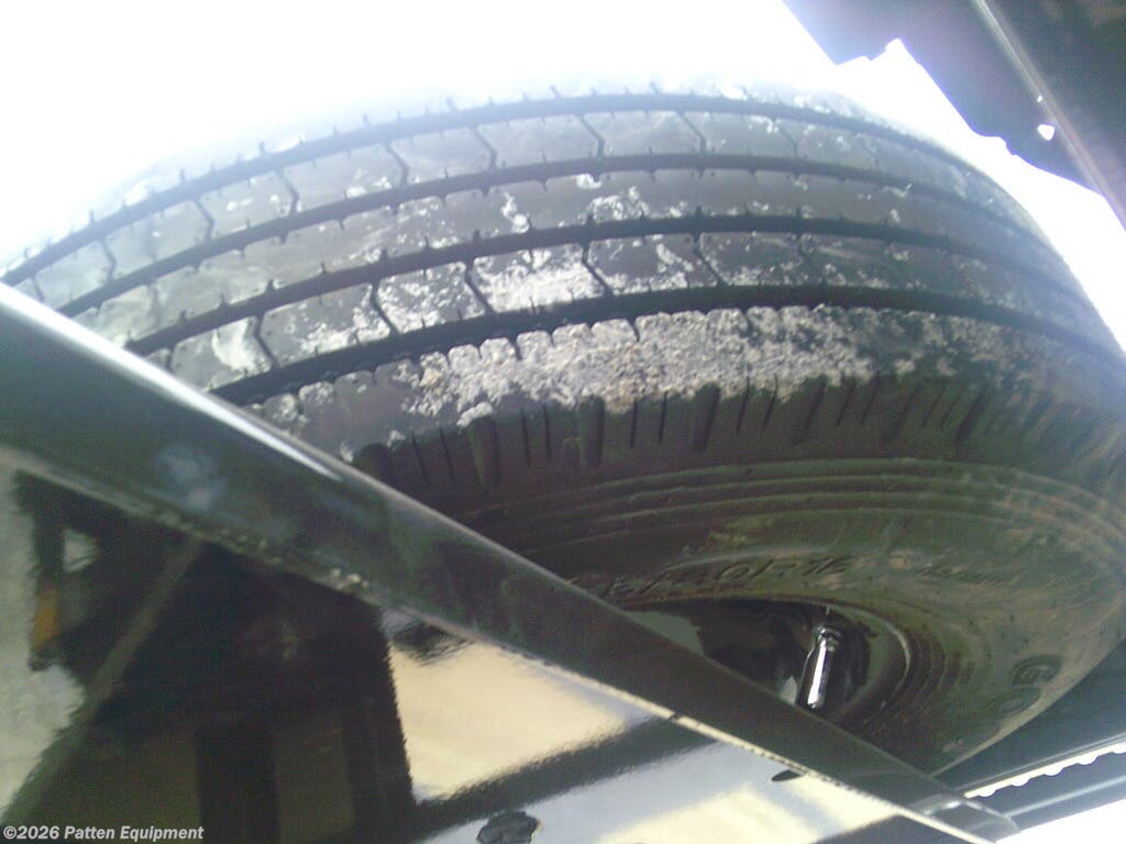 New 2026 Load Trail GL 102" x 32' Tandem Low-Pro GN w/Hyd. Dove Trailer available in Urbana, Iowa