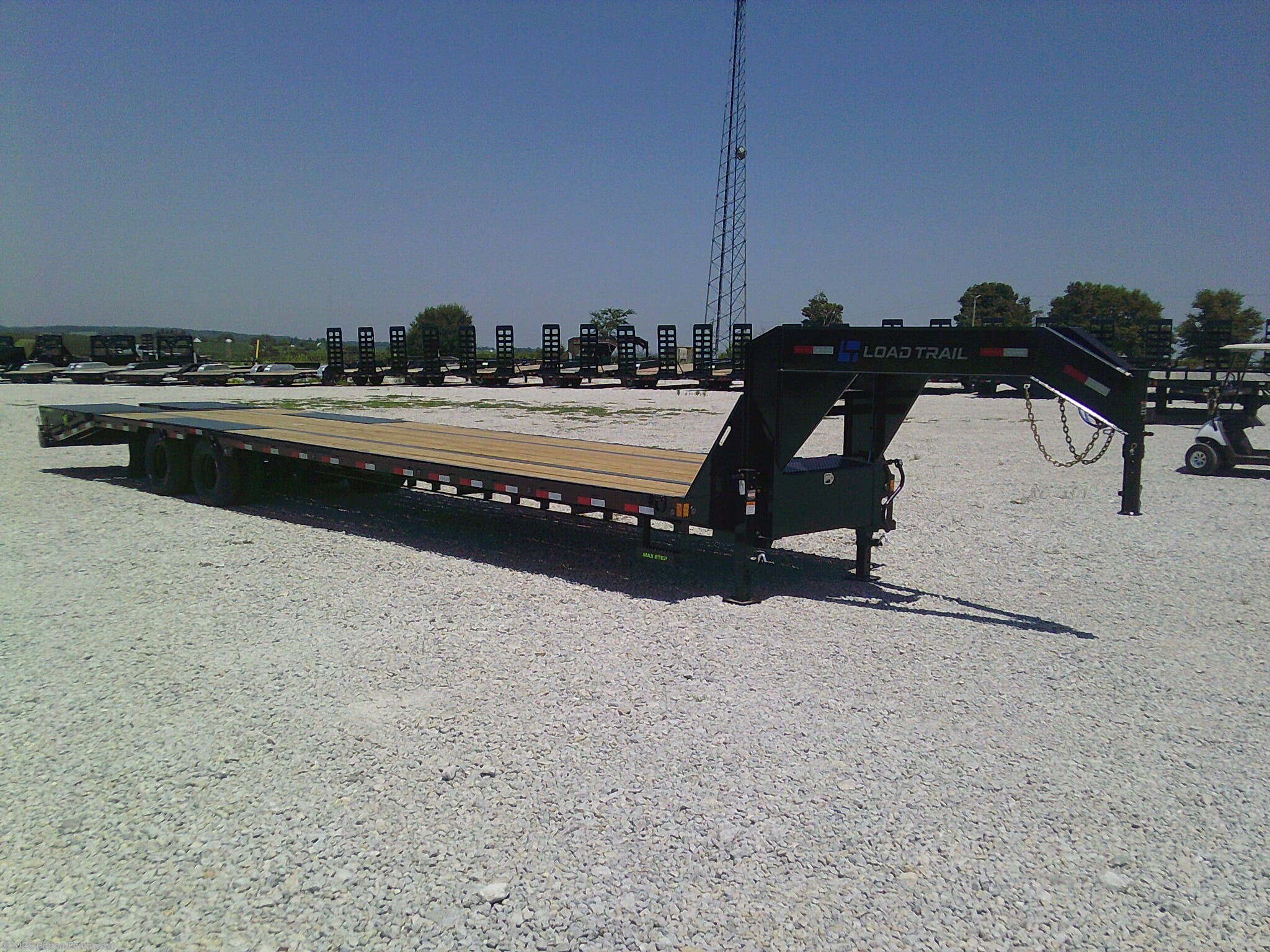 New 2027 Load Trail GP 102" x 40' Tandem Low-Pro GN w/Under Frame 25.9K available in Urbana, Iowa