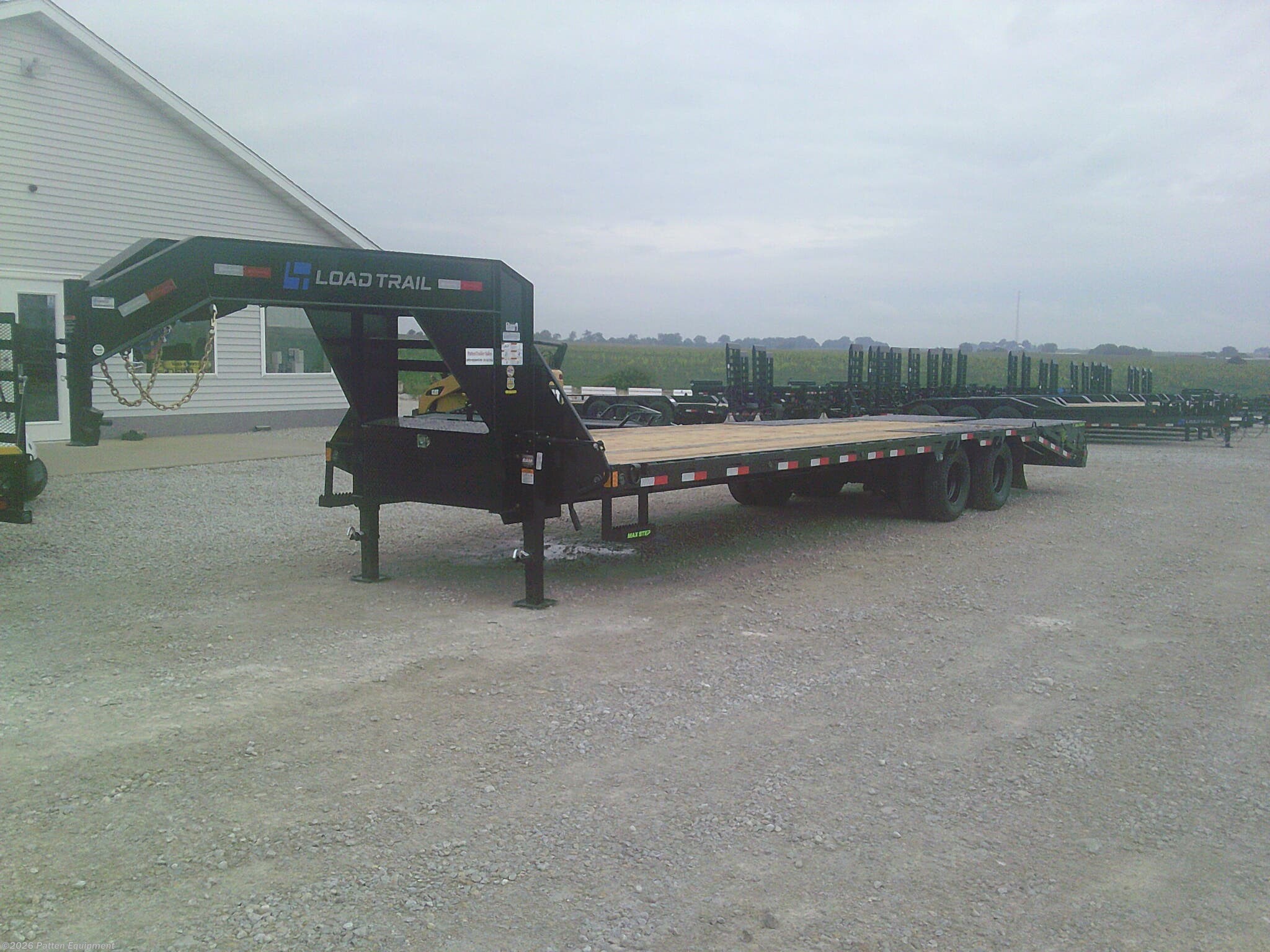 2027 Load Trail GP 102" x 32' Tandem Low-Pro GN Trailer 24K