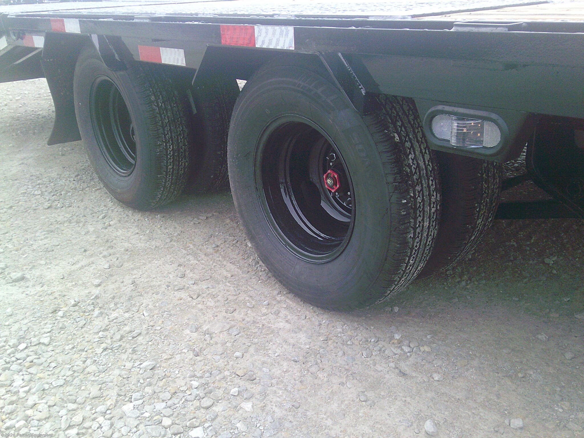 New 2027 Load Trail GP 102" x 32' Tandem Low-Pro GN Trailer 24K available in Urbana, Iowa