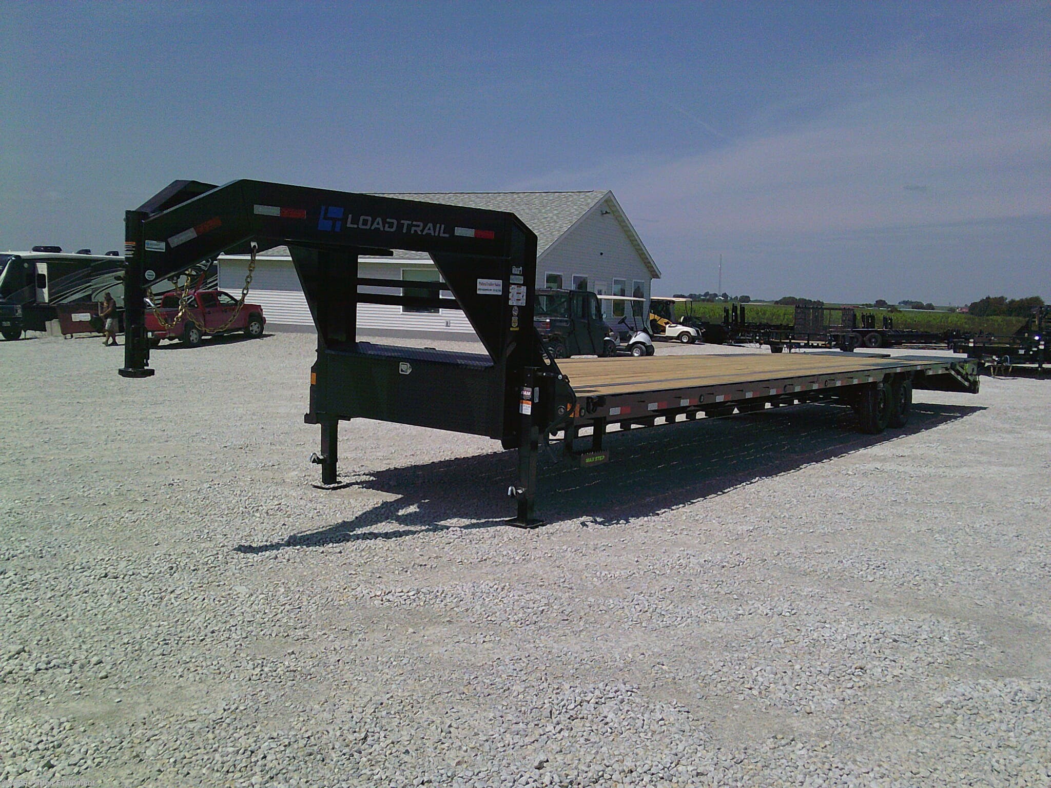 2027 Load Trail GP 102" x 40' Single Wheel Low-Pro GN w/Under 14K