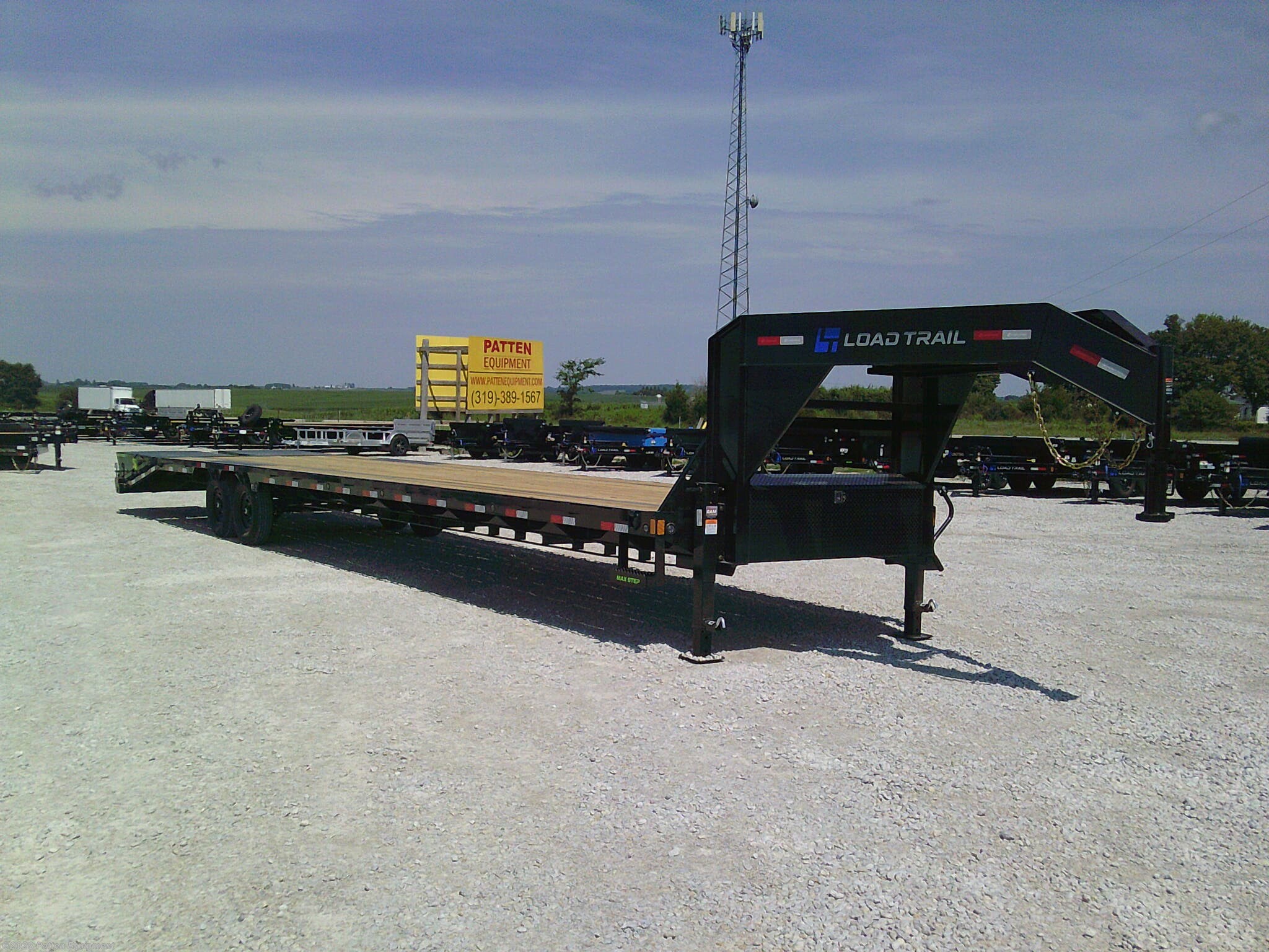 New 2027 Load Trail GP 102" x 40' Single Wheel Low-Pro GN w/Under 14K available in Urbana, Iowa