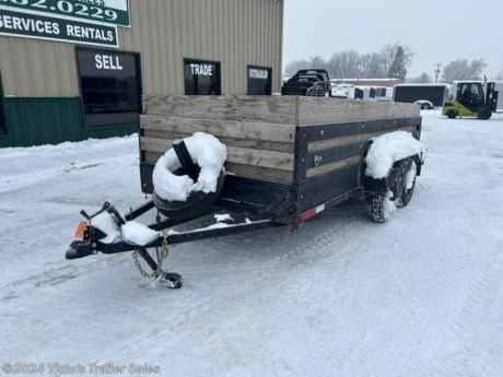 Used 2019 Metz Utility Trailer

73&#39;&#39; X 14&#39; Utility Trailer w/ Sides
(2) 3,500lb Spring Axles
2-5/16&#39;&#39; Coupler

All used trailers sold by Vistos Trailer Sales are sold As Is with no warranty. Inspections and services are available for an extra cost. Used trailers are priced appropriately knowing the potential for work needed.
Spare Tire