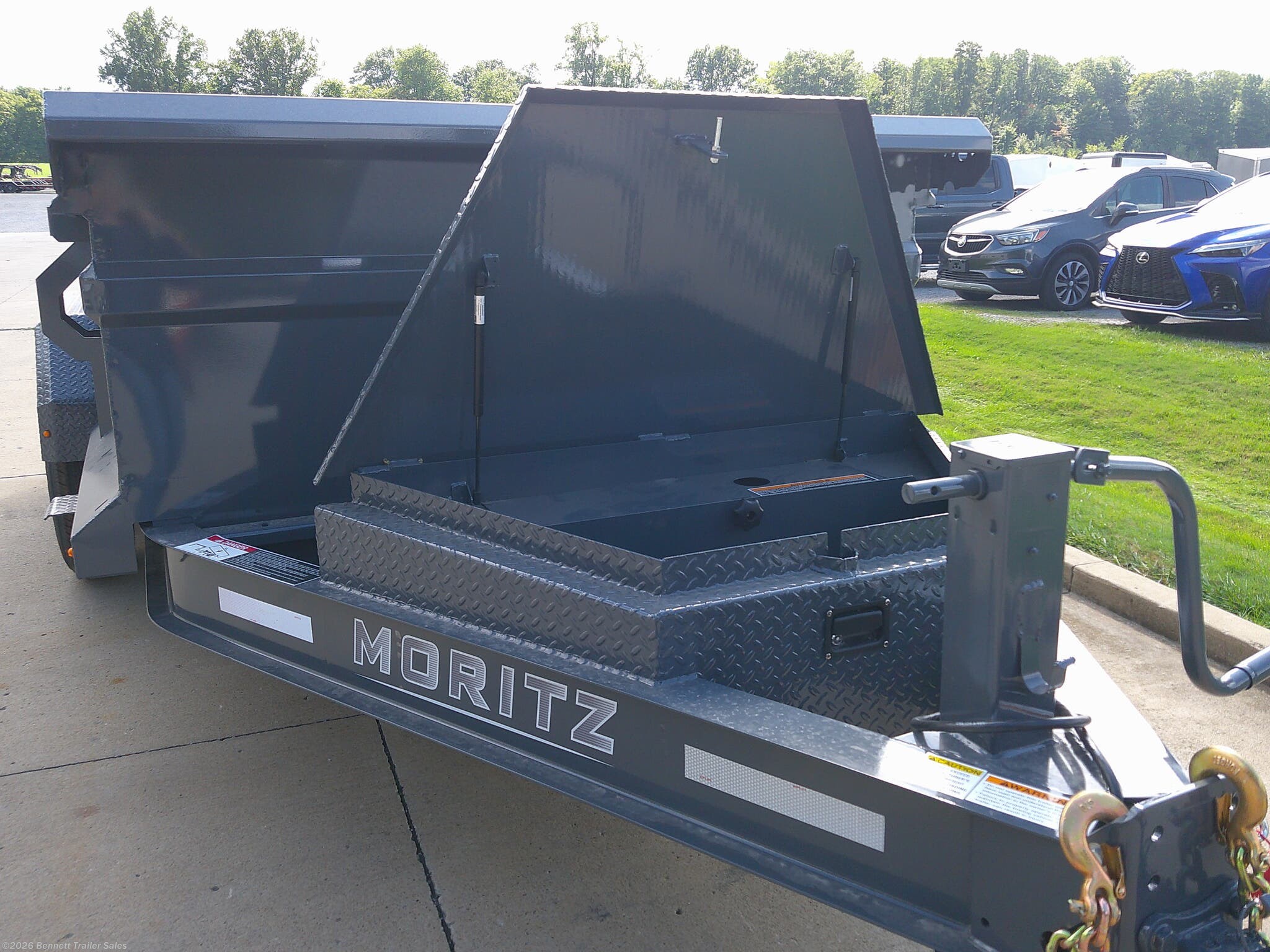 2027 Moritz photo 2