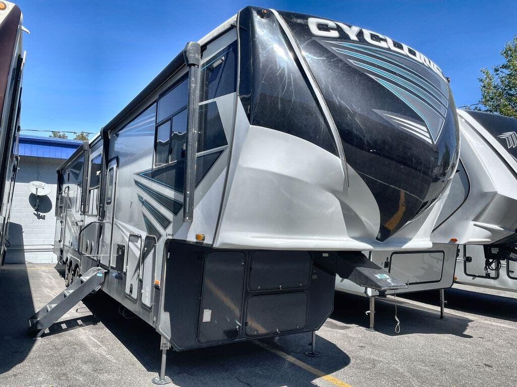 2022 Cyclone 4005 by Heartland from Blue Compass RV Reno in Reno, Nevada