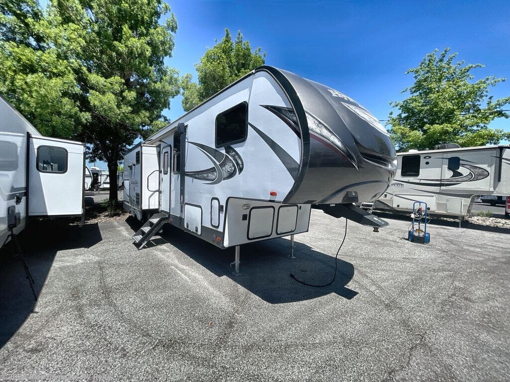 2019 Wildwood Heritage Glen Hyper-Lyte 29RLSHL by Forest River from Blue Compass RV Reno in Reno, Nevada