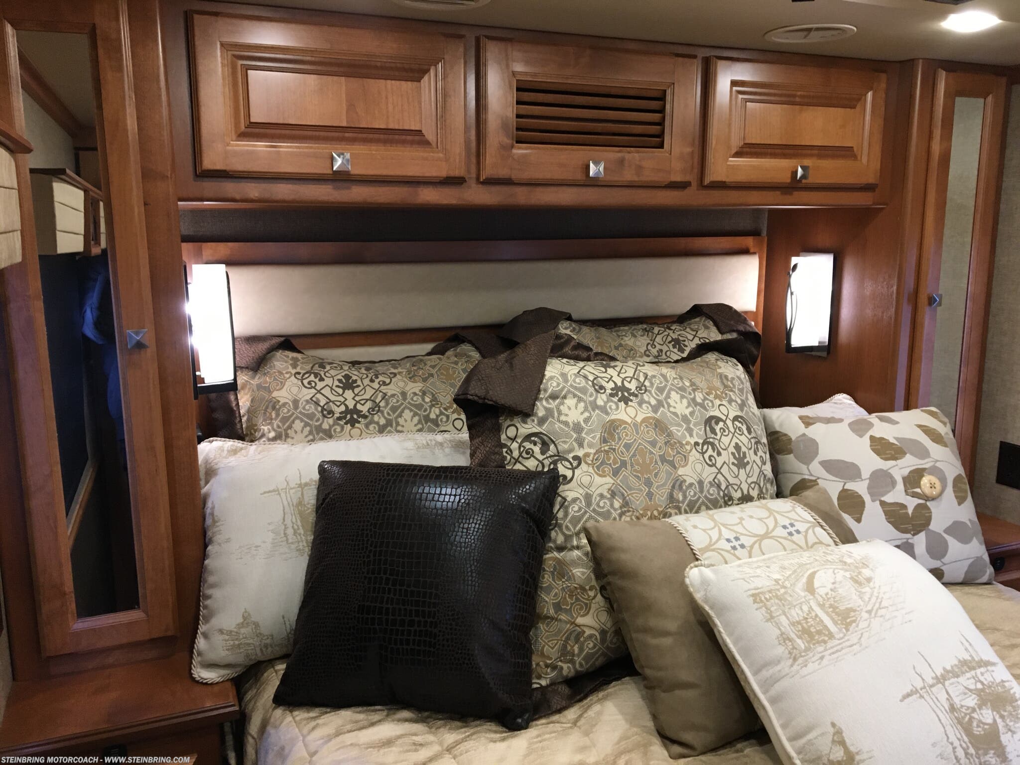 2017 Tiffin Allegro Breeze 32BR SOLD RV for Sale in Garfield, MN 56332