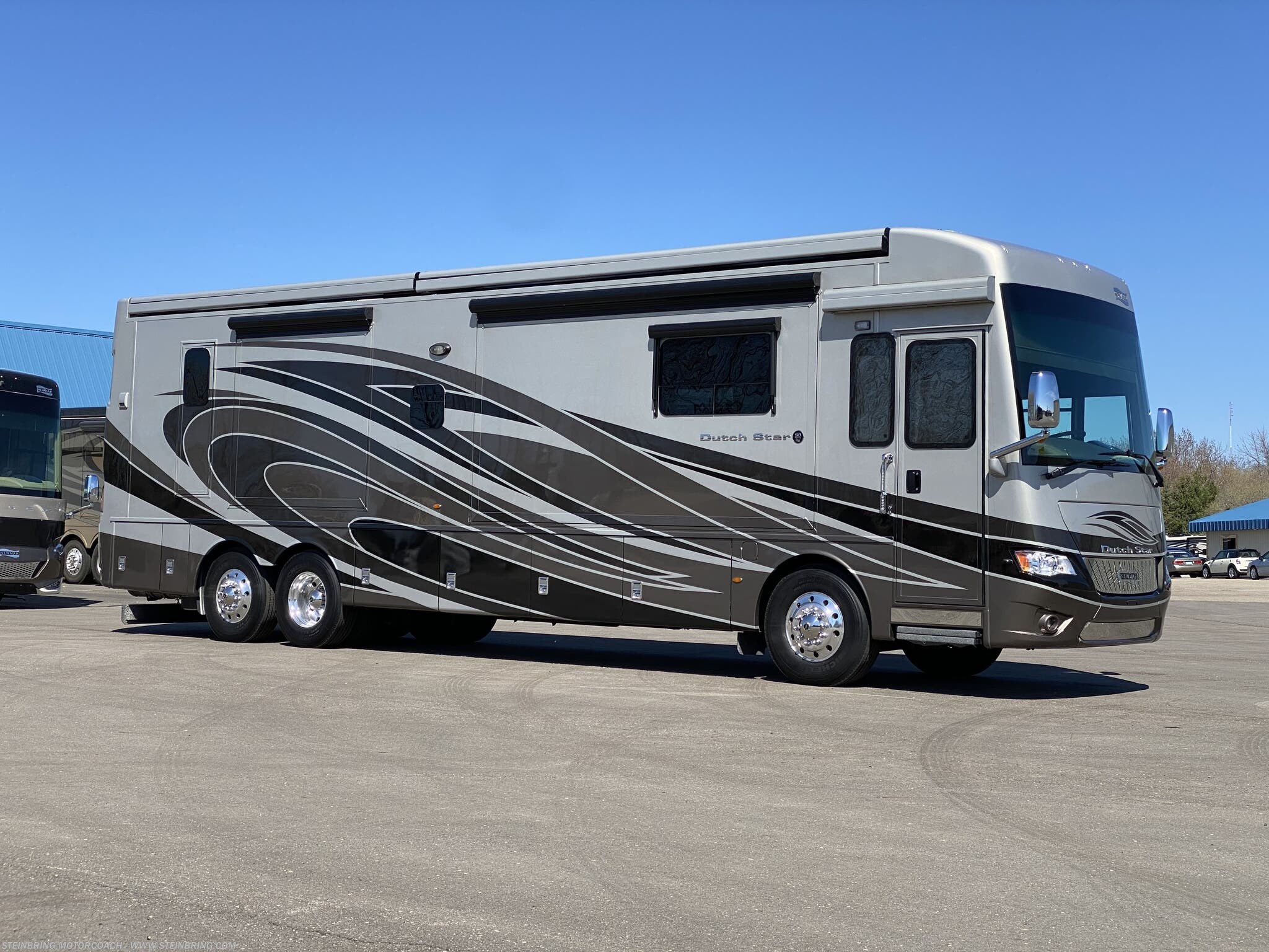 2018 Newmar Dutch Star 4018 WITH 3 POWER SLIDEOUTS RV for Sale in ...