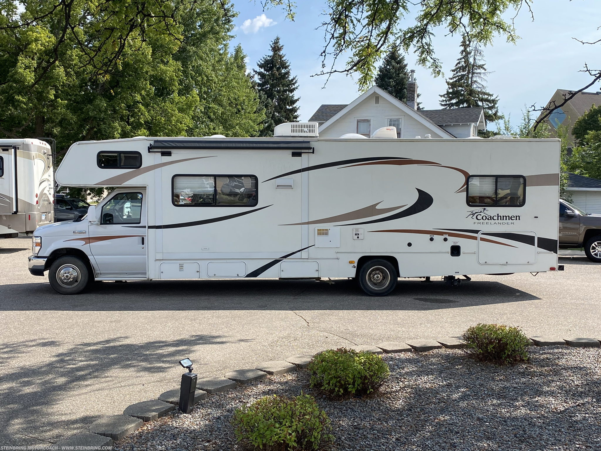 2013 Coachmen Freelander 32BH CLASS C MOTORHOME WITH 2 POWER SLIDEOUTS ...