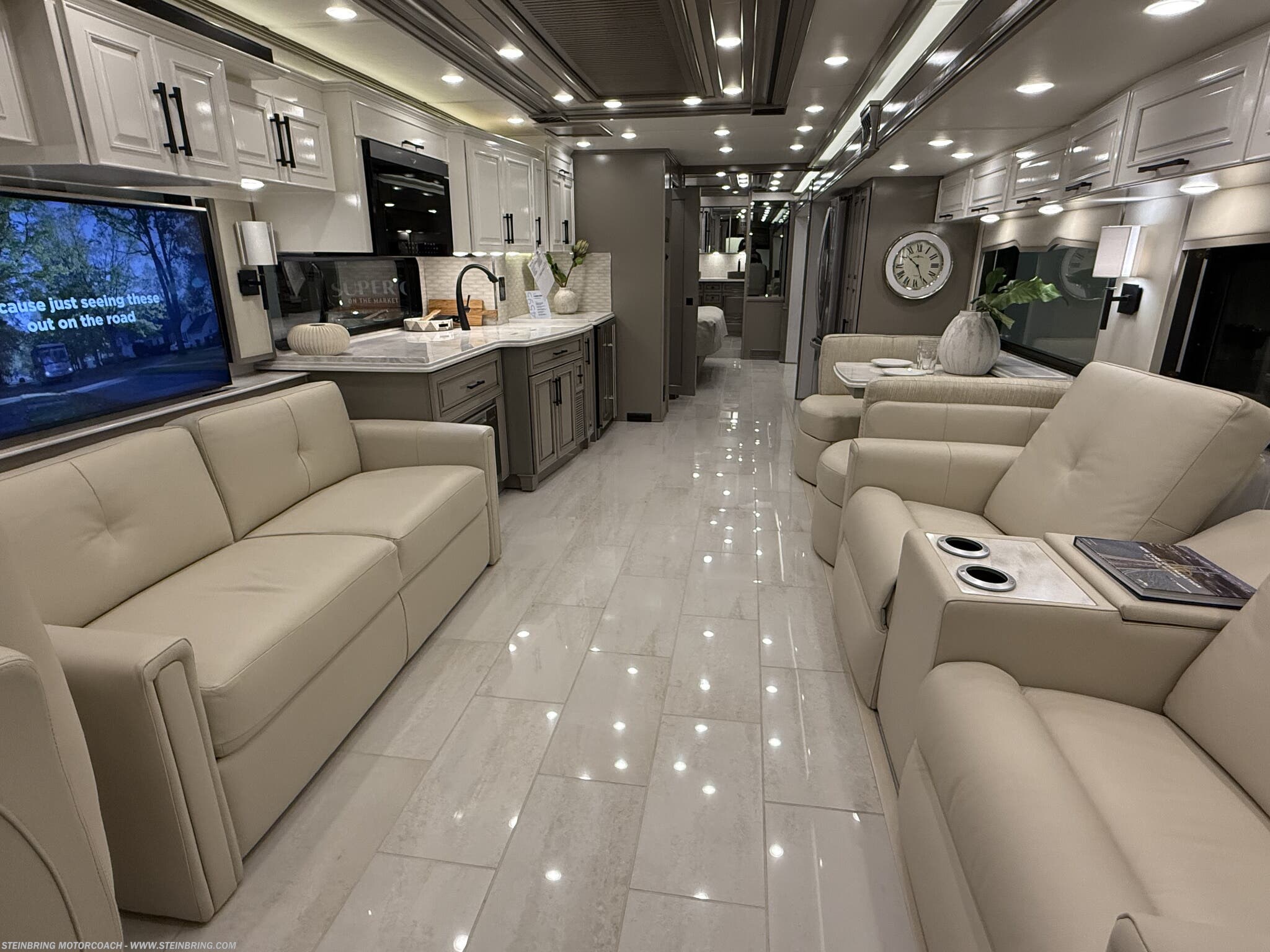 2026 London Aire 4595 SOLD by Newmar from Steinbring Motorcoach in Garfield, Minnesota
