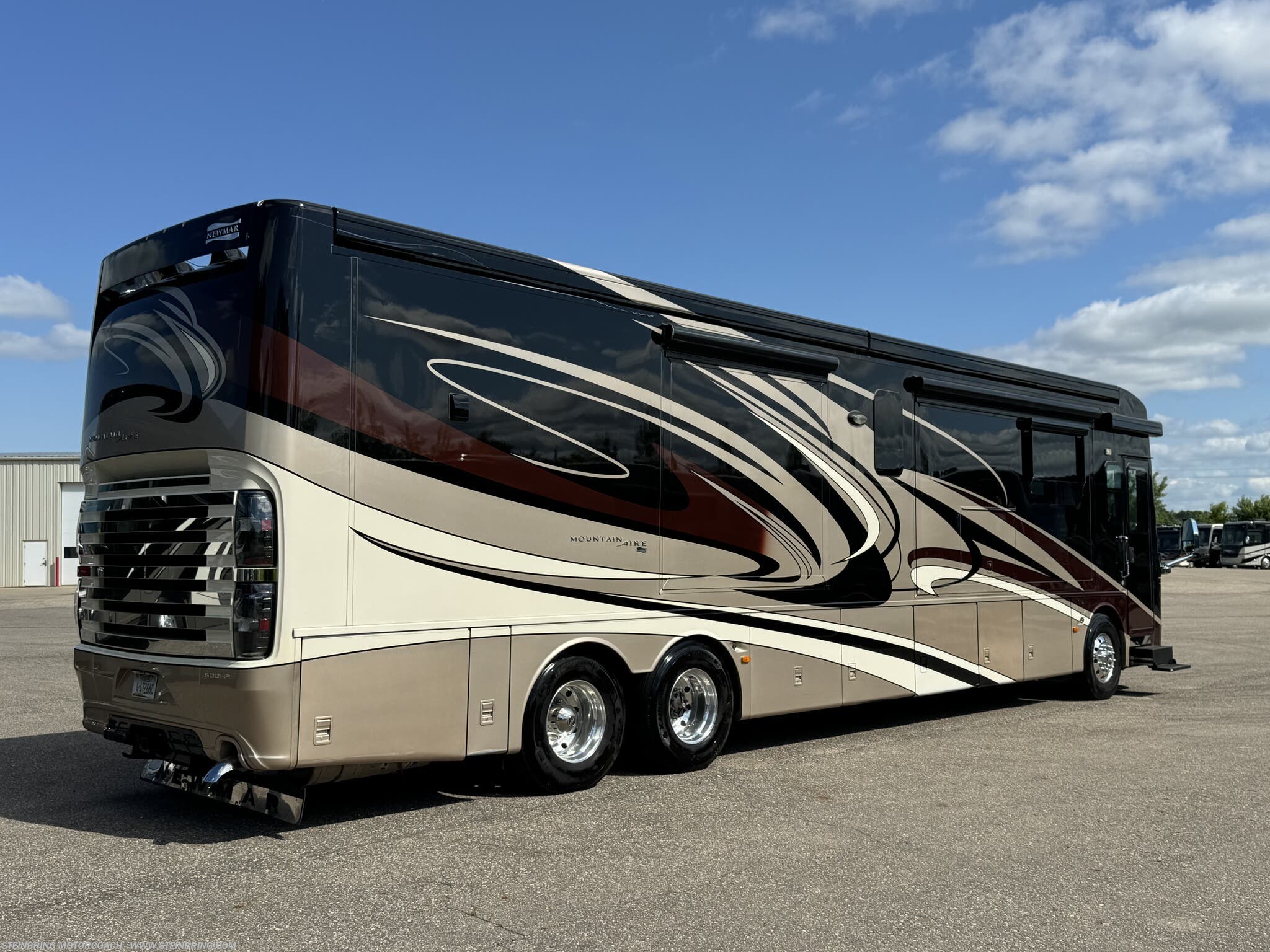 Used 2015 Newmar Mountain Aire 4553 available in Garfield, Minnesota
