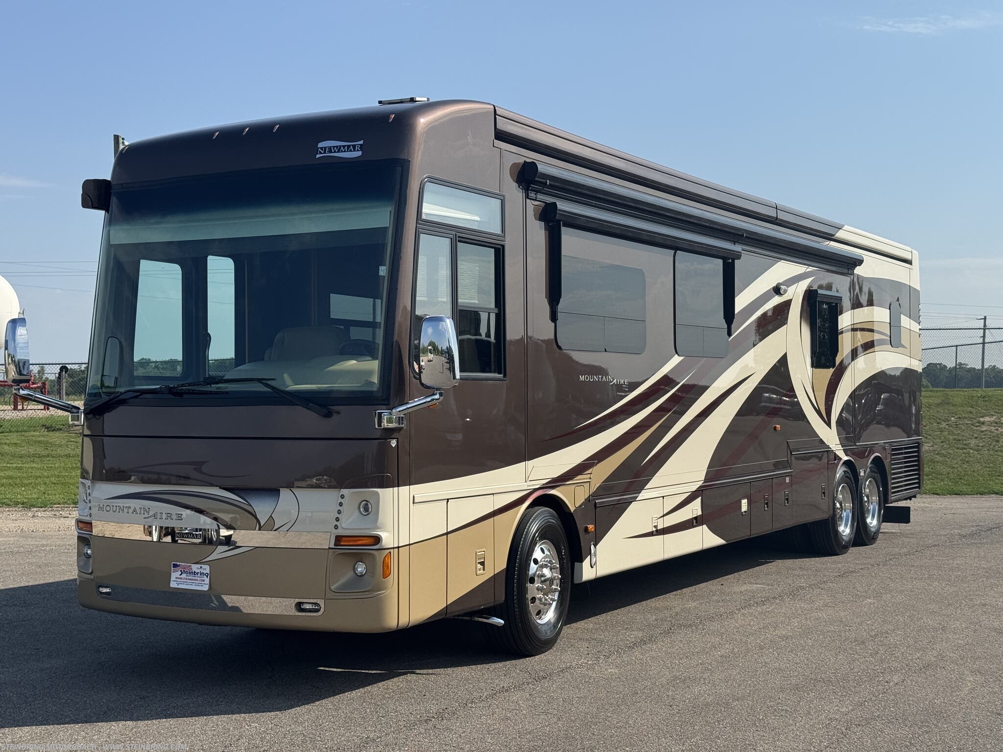 2014 Newmar Mountain Aire 4369
