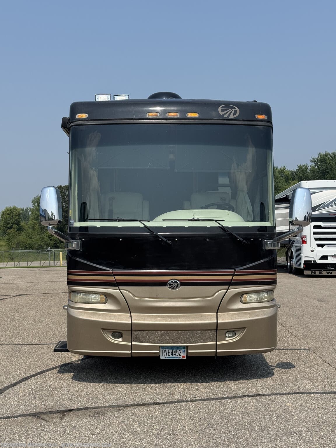 2007 Camelot 42PDQ SOLD by Monaco RV from Steinbring Motorcoach in Garfield, Minnesota