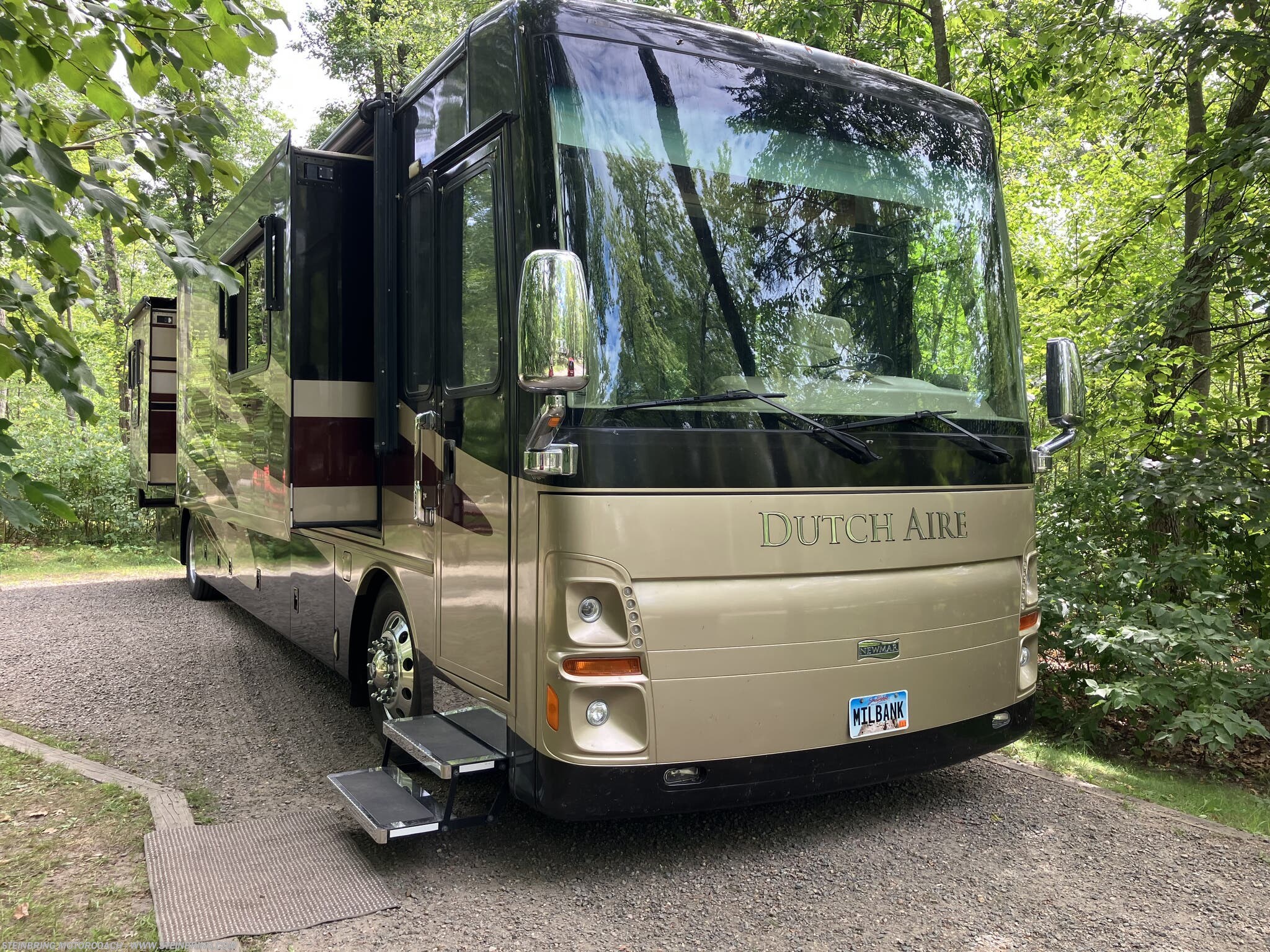 2010 Newmar Dutch Aire 4023