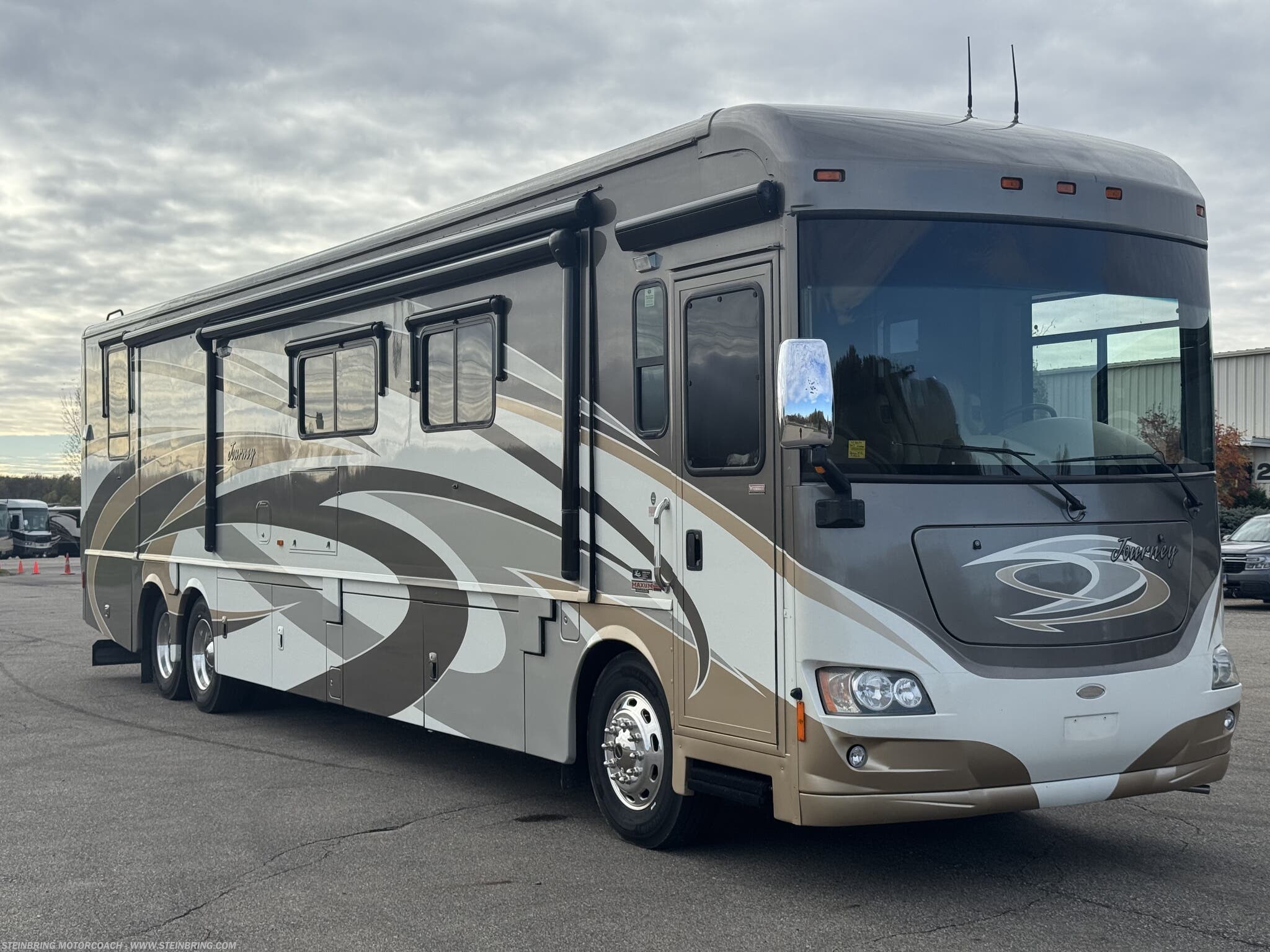 2012 Winnebago Journey 42E