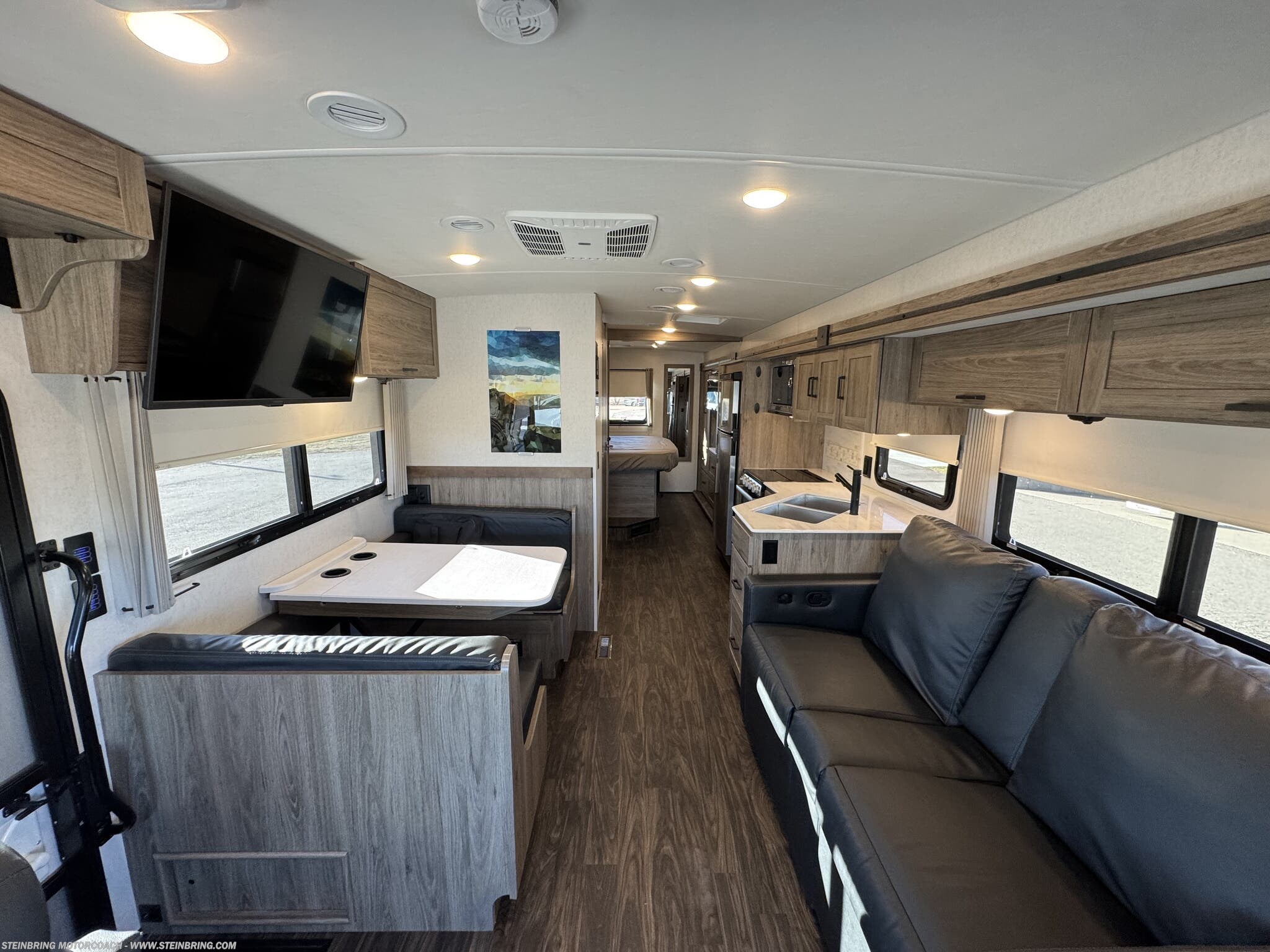 2025 Winnebago Vista NPF 29NP - Used Class A For Sale by Steinbring Motorcoach in Garfield, Minnesota