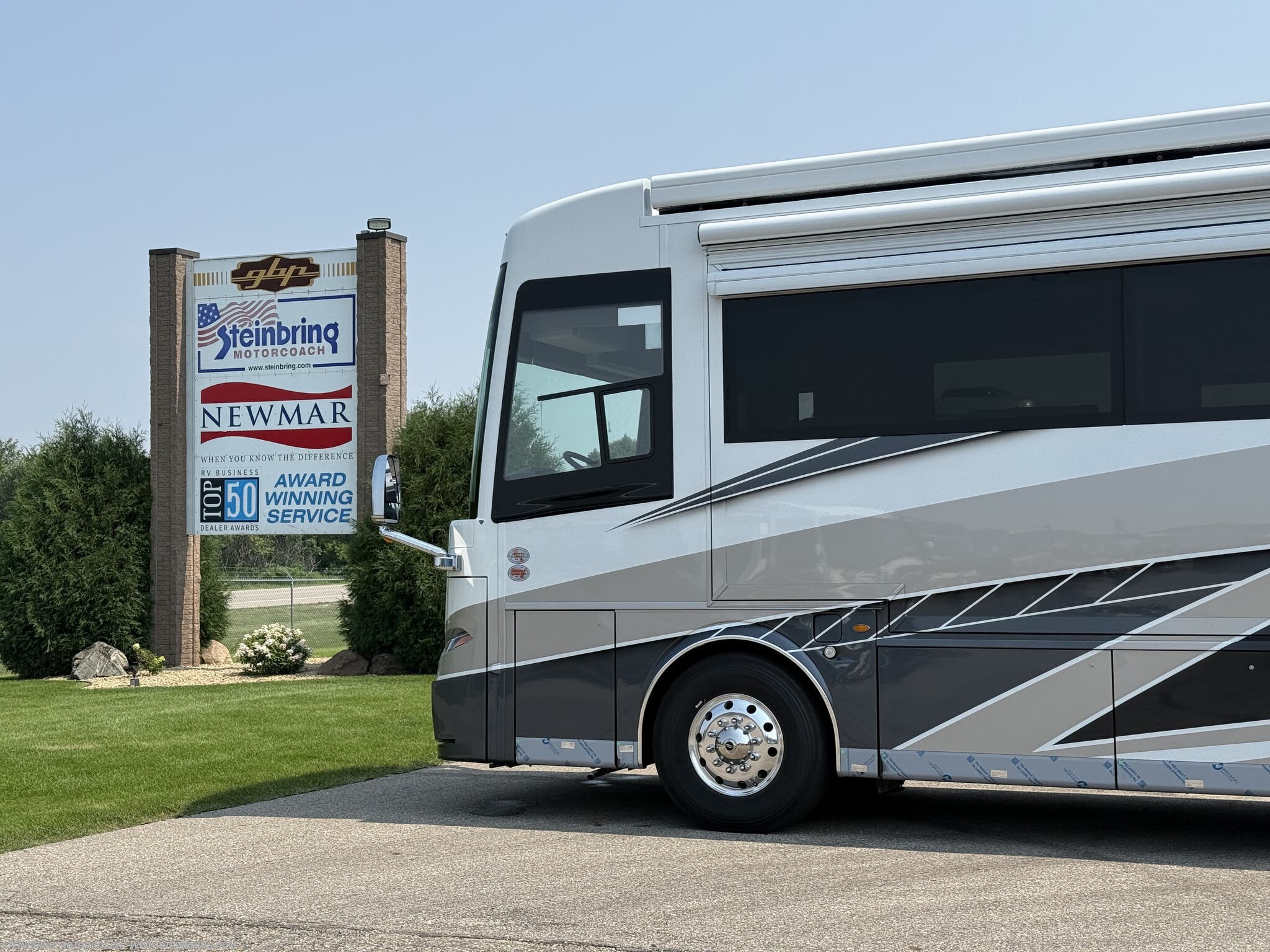 New 2026 Newmar Essex 4551 available in Garfield, Minnesota