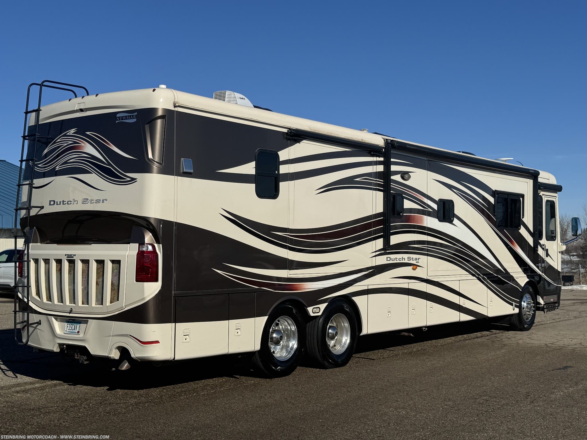 2013 Dutch Star 4318 by Newmar from Steinbring Motorcoach in Garfield, Minnesota