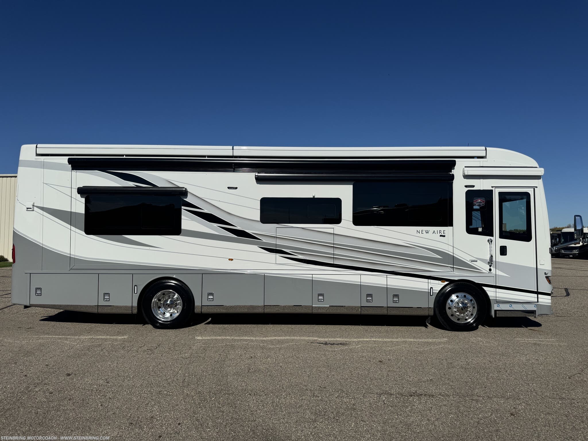 2027 New Aire 3543 by Newmar from Steinbring Motorcoach in Garfield, Minnesota
