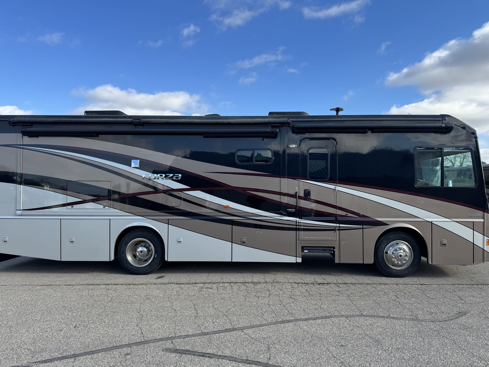 2018 Winnebago Forza 34T - Used Class A for sale by Steinbring Motorcoach in Garfield, Minnesota