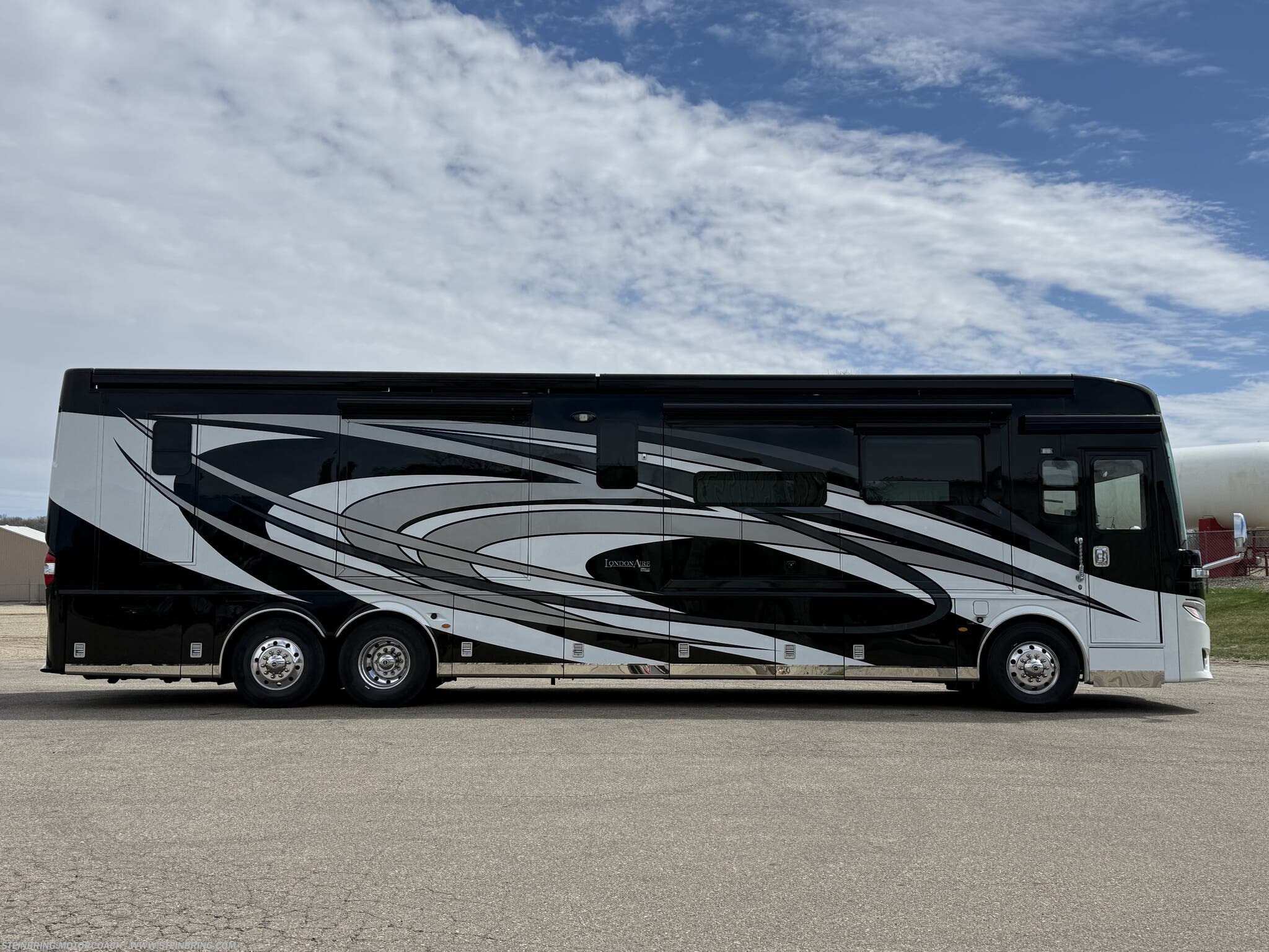 Used 2021 Newmar London Aire 4551 available in Garfield, Minnesota