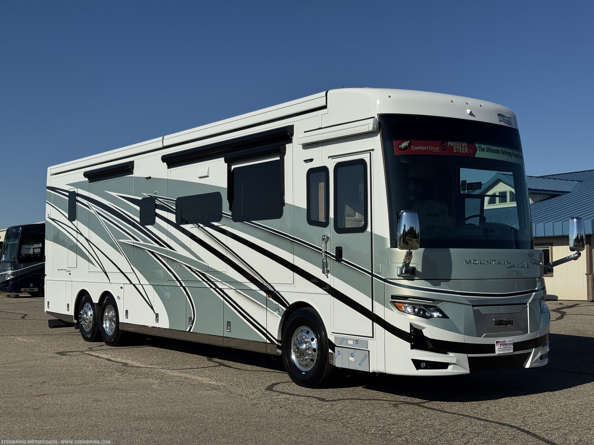 2027 Newmar Mountain Aire 4118