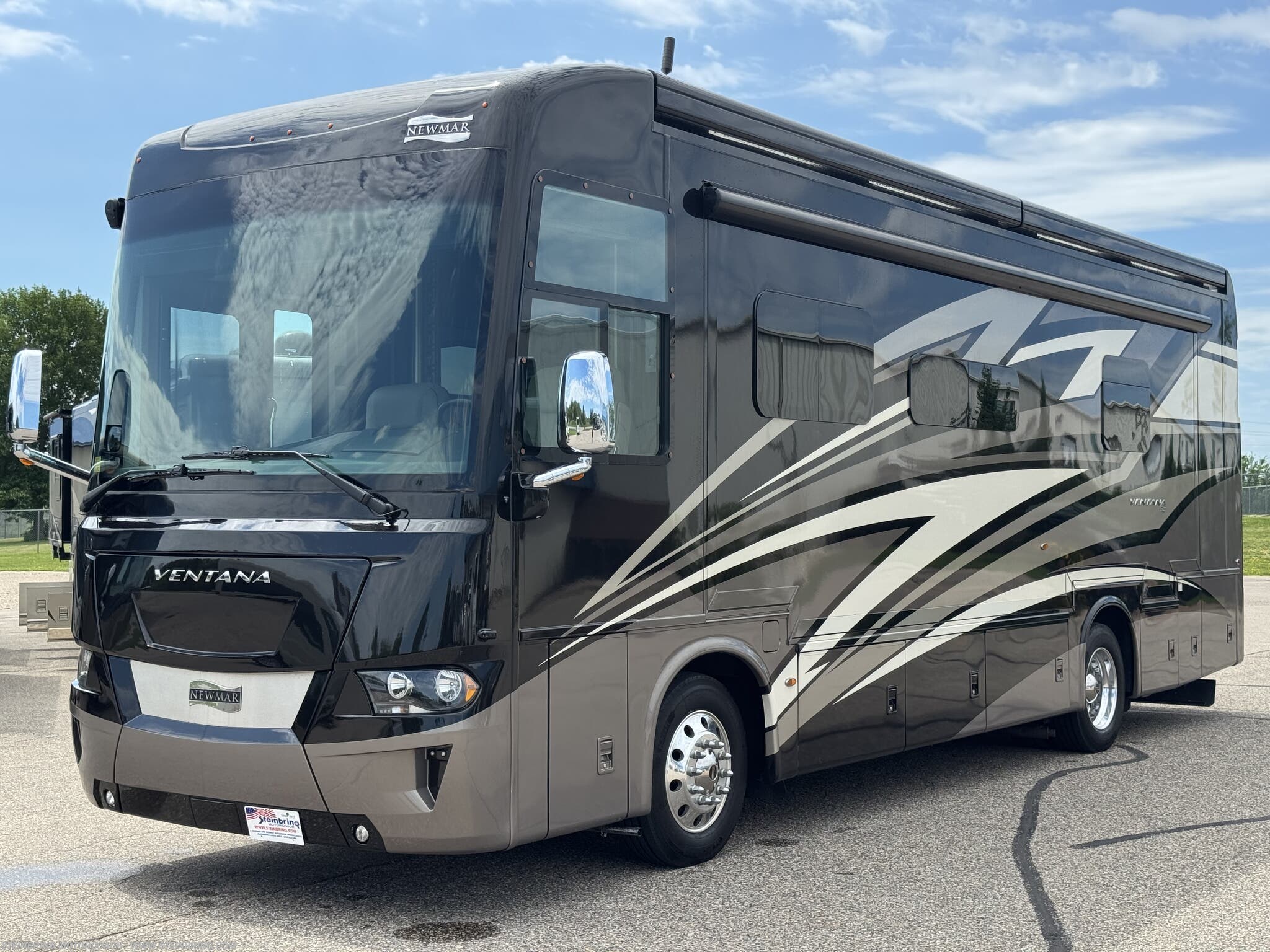 2020 Ventana 3426 by Newmar from Steinbring Motorcoach in Garfield, Minnesota