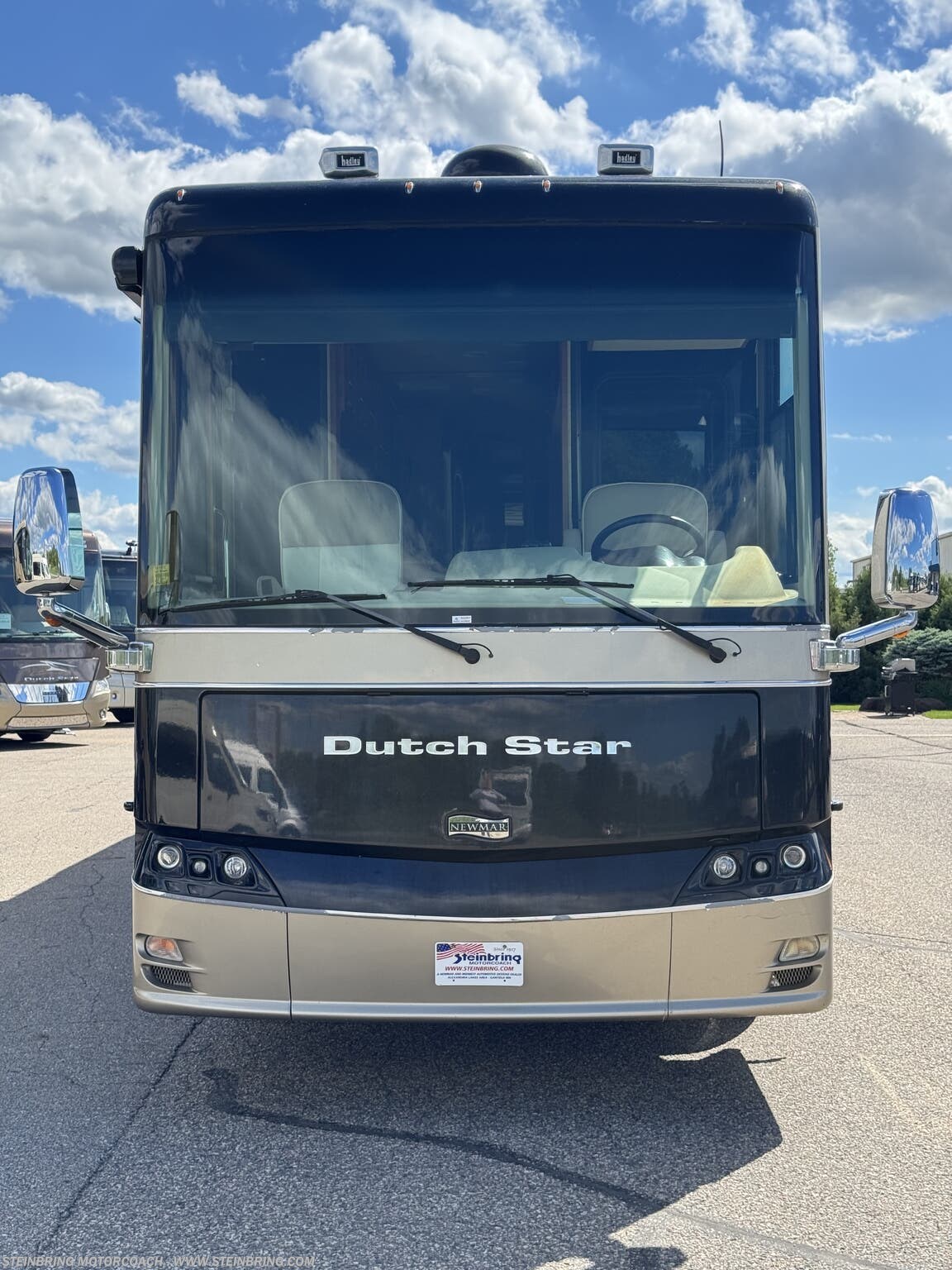 2011 Dutch Star 4353 by Newmar from Steinbring Motorcoach in Garfield, Minnesota
