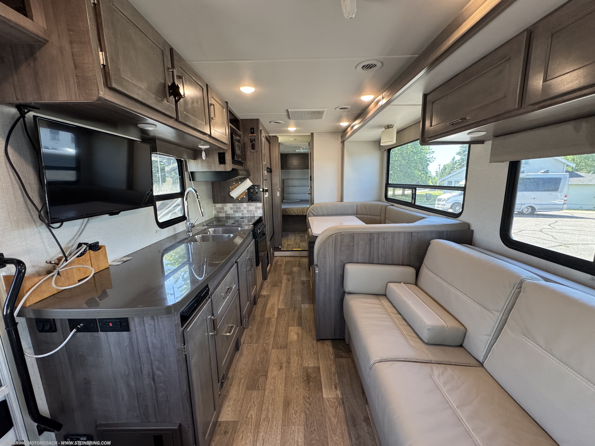 2020 Winnebago Minnie Winnie 31K - Used Class C For Sale by Steinbring Motorcoach in Garfield, Minnesota features Queen Bed