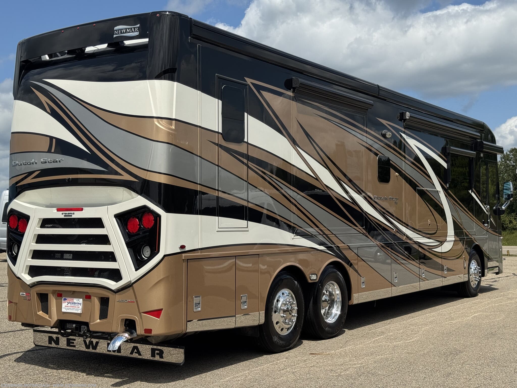 Used 2021 Newmar Dutch Star 4081 available in Garfield, Minnesota