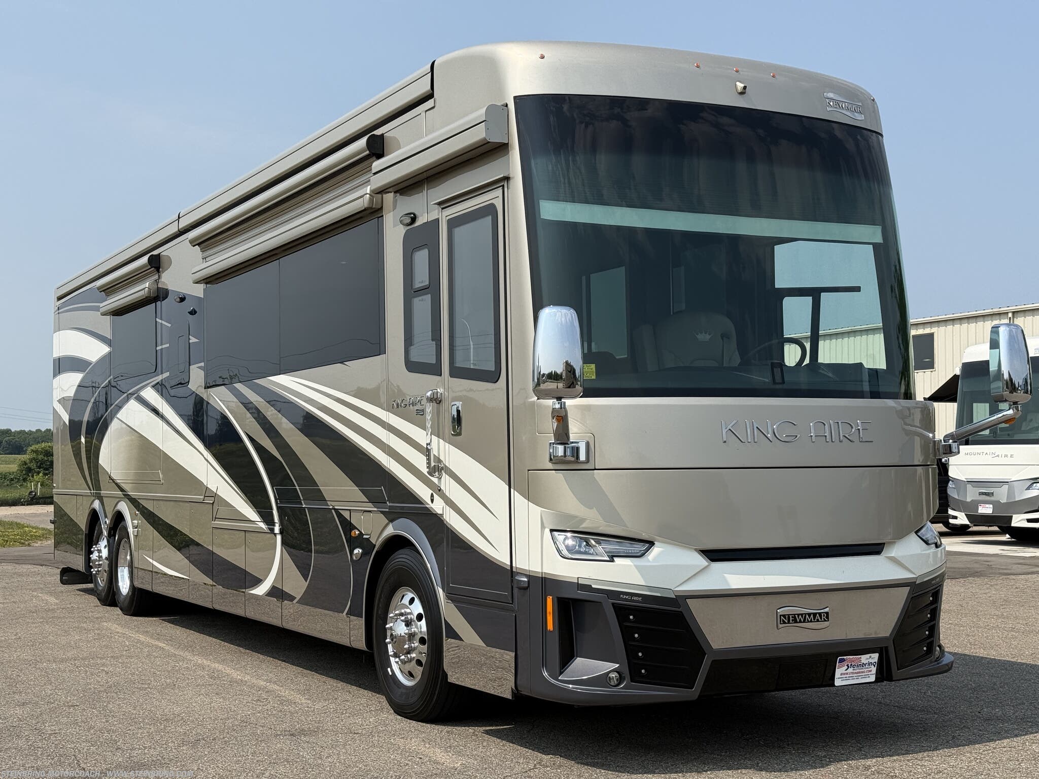 2022 Newmar King Aire 4533