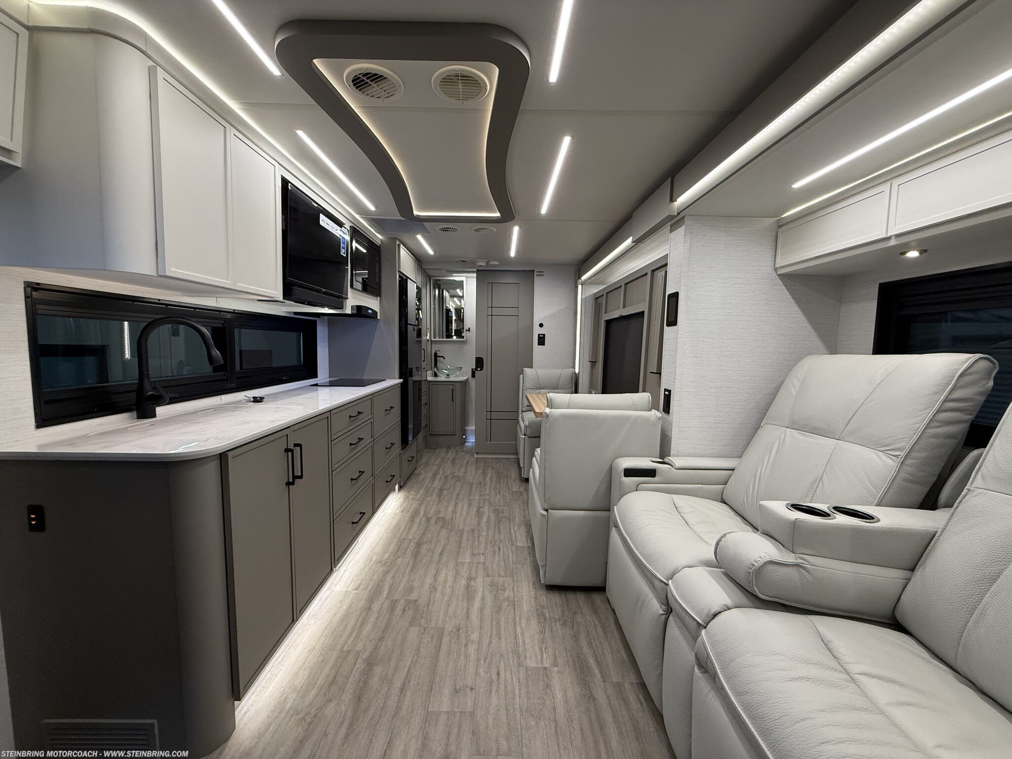 2027 Newmar Freedom Aire 2515 Standard - New Class C For Sale by Steinbring Motorcoach in Garfield, Minnesota