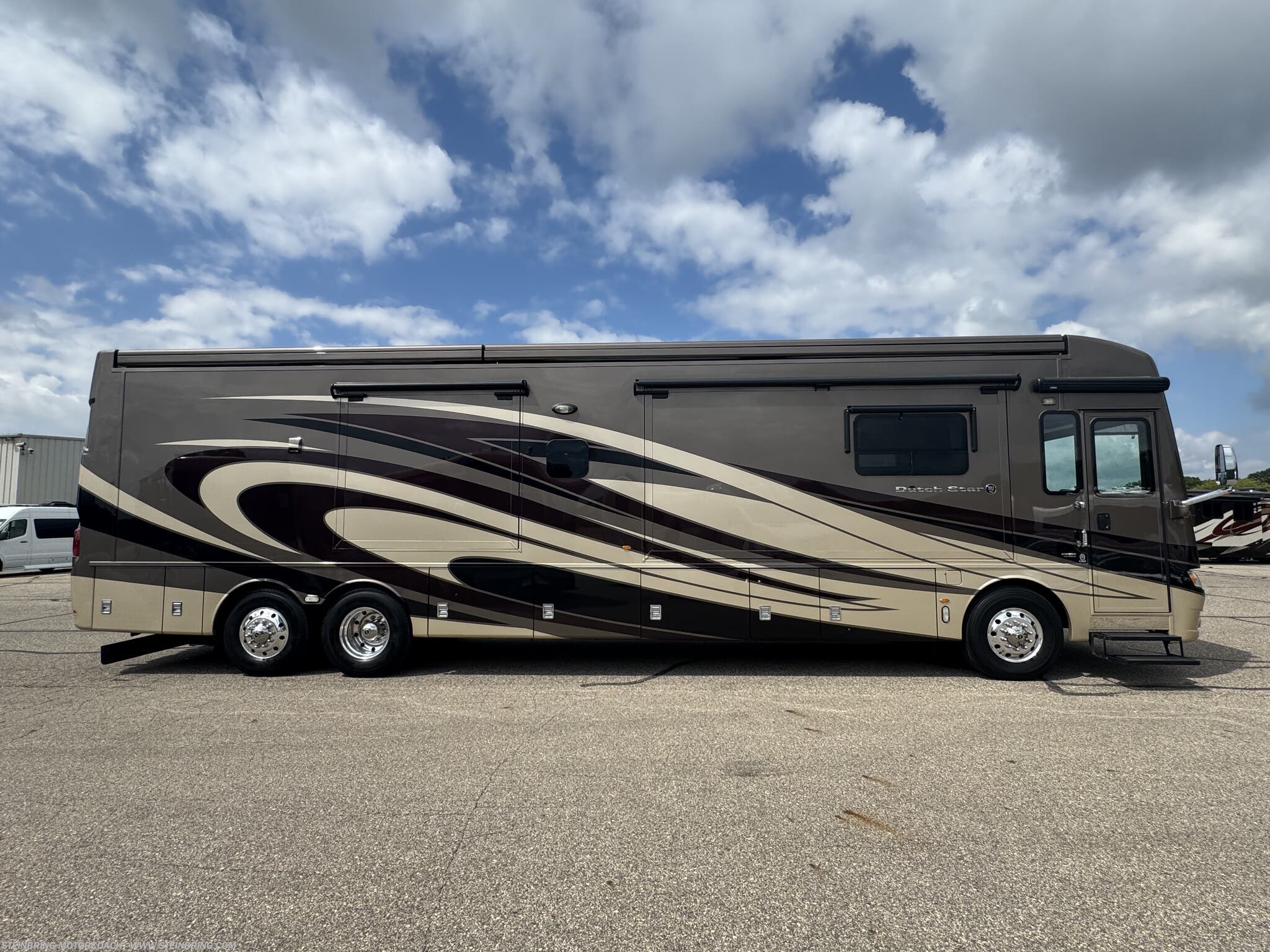 2018 Dutch Star 4369 by Newmar from Steinbring Motorcoach in Garfield, Minnesota