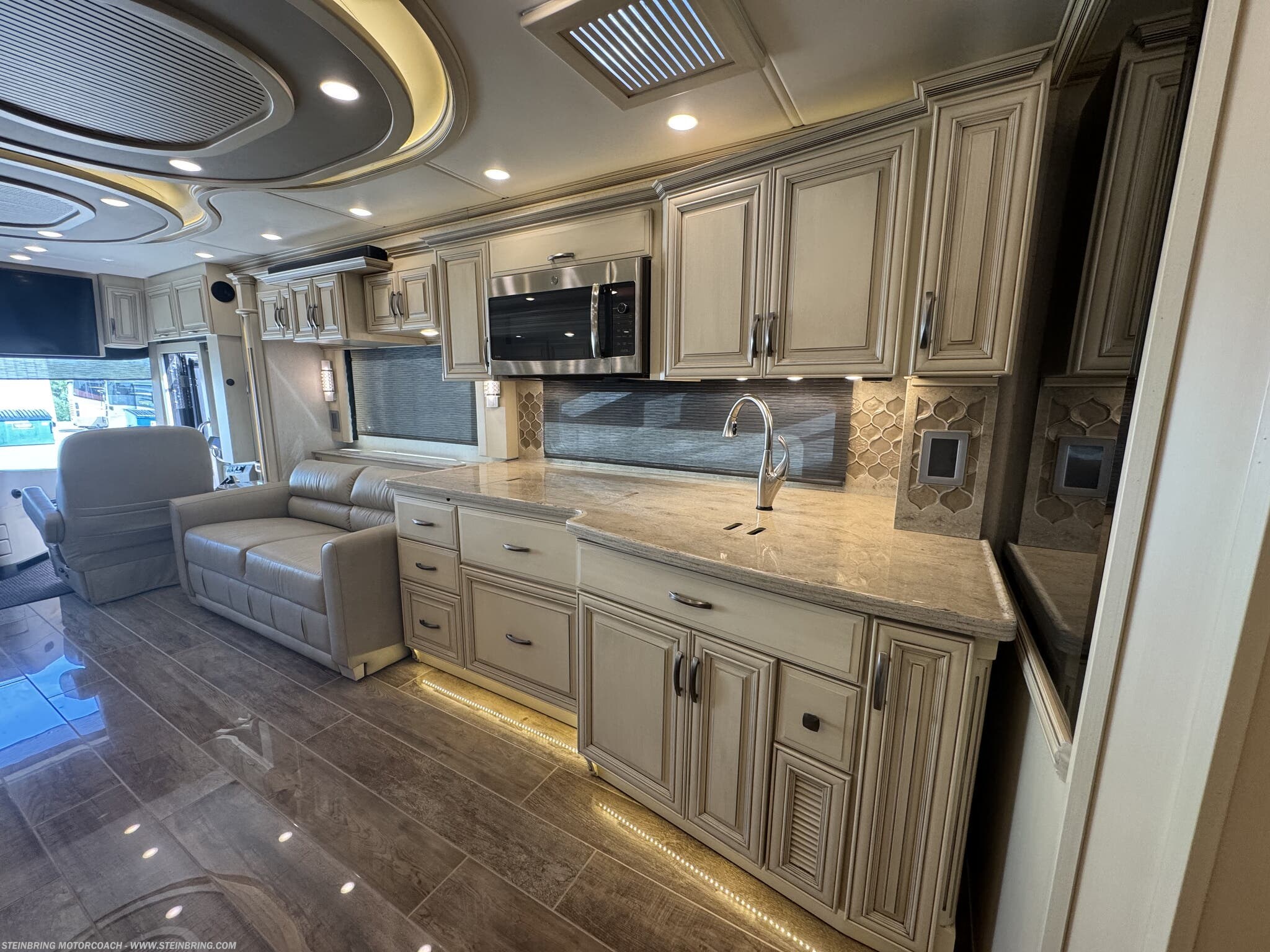 2021 Essex 4551 by Newmar from Steinbring Motorcoach in Garfield, Minnesota