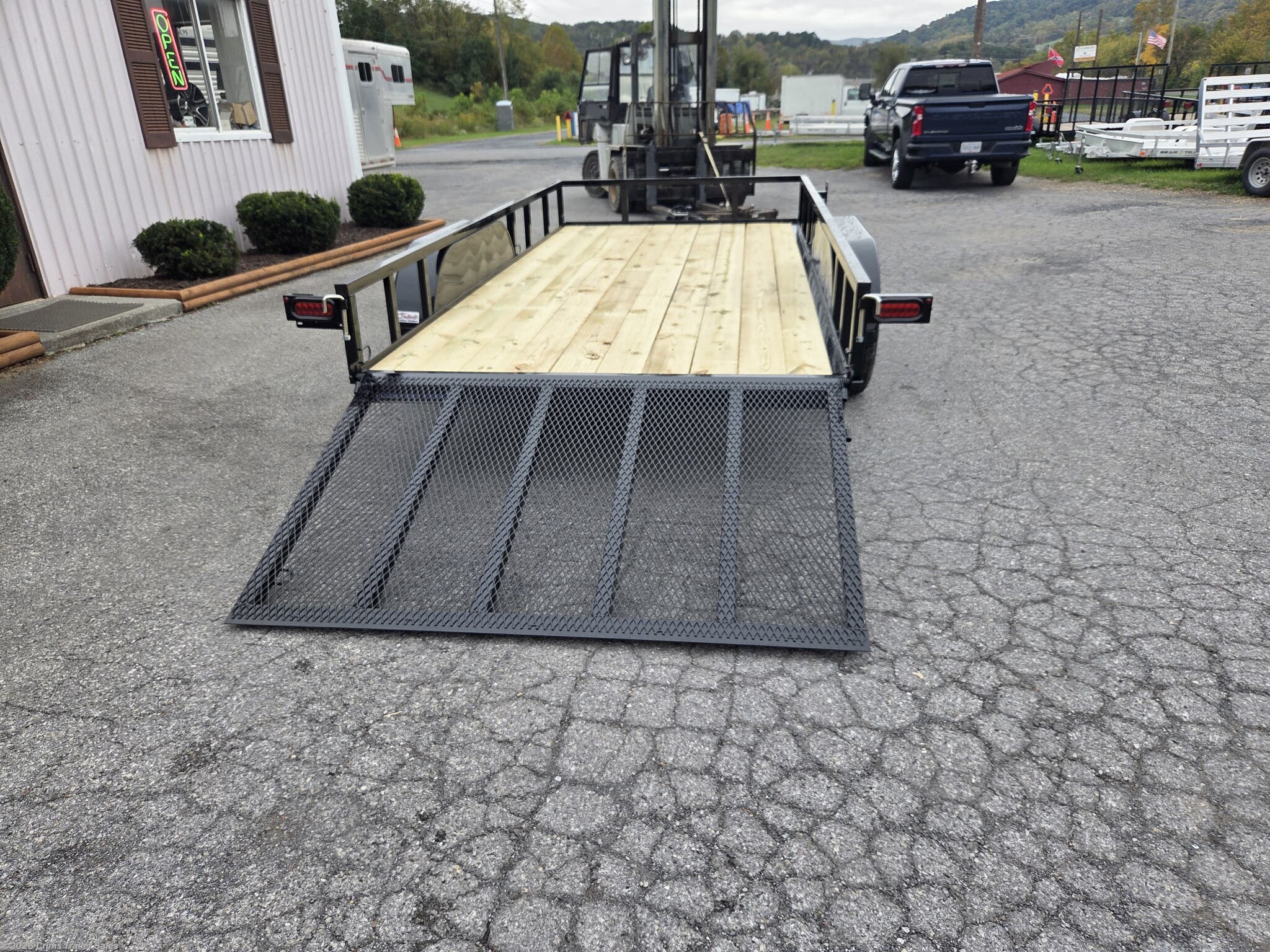2027 6×14 Utility Trailer photo 3