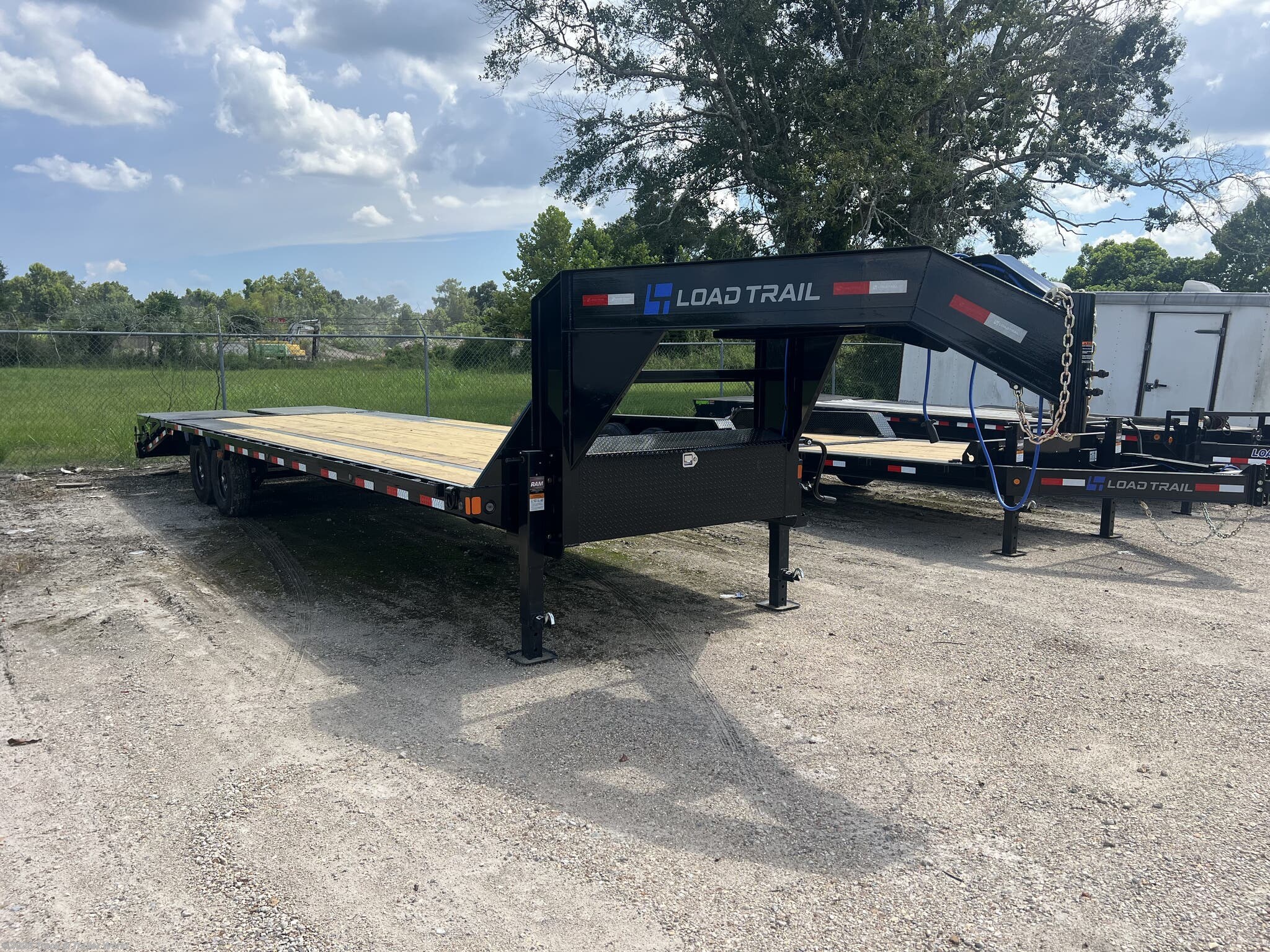 2025 Load Trail GP 102&quot; x 30&apos; Load Trail Tandem Axle Gooseneck - New Deckover/Flat Deck Trailer for sale by Truck & Trailer World in Denham Springs, Louisiana