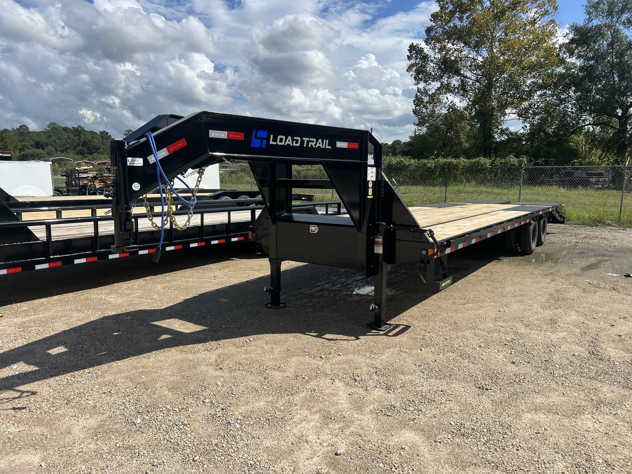 2026 Load Trail GP 102" x 32' Tandem Low-Pro Gooseneck - New Deckover/Flat Deck Trailer for sale by Truck & Trailer World in Denham Springs, Louisiana