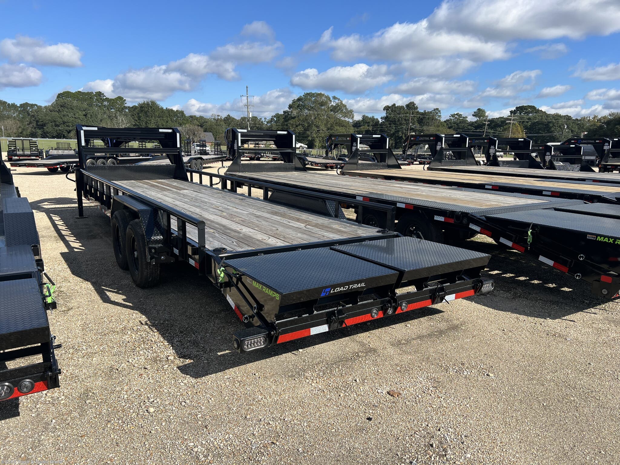 2026 GF 83&quot; x 28&apos; Tandem Gooseneck Equipment by Load Trail from Truck & Trailer World in Denham Springs, Louisiana