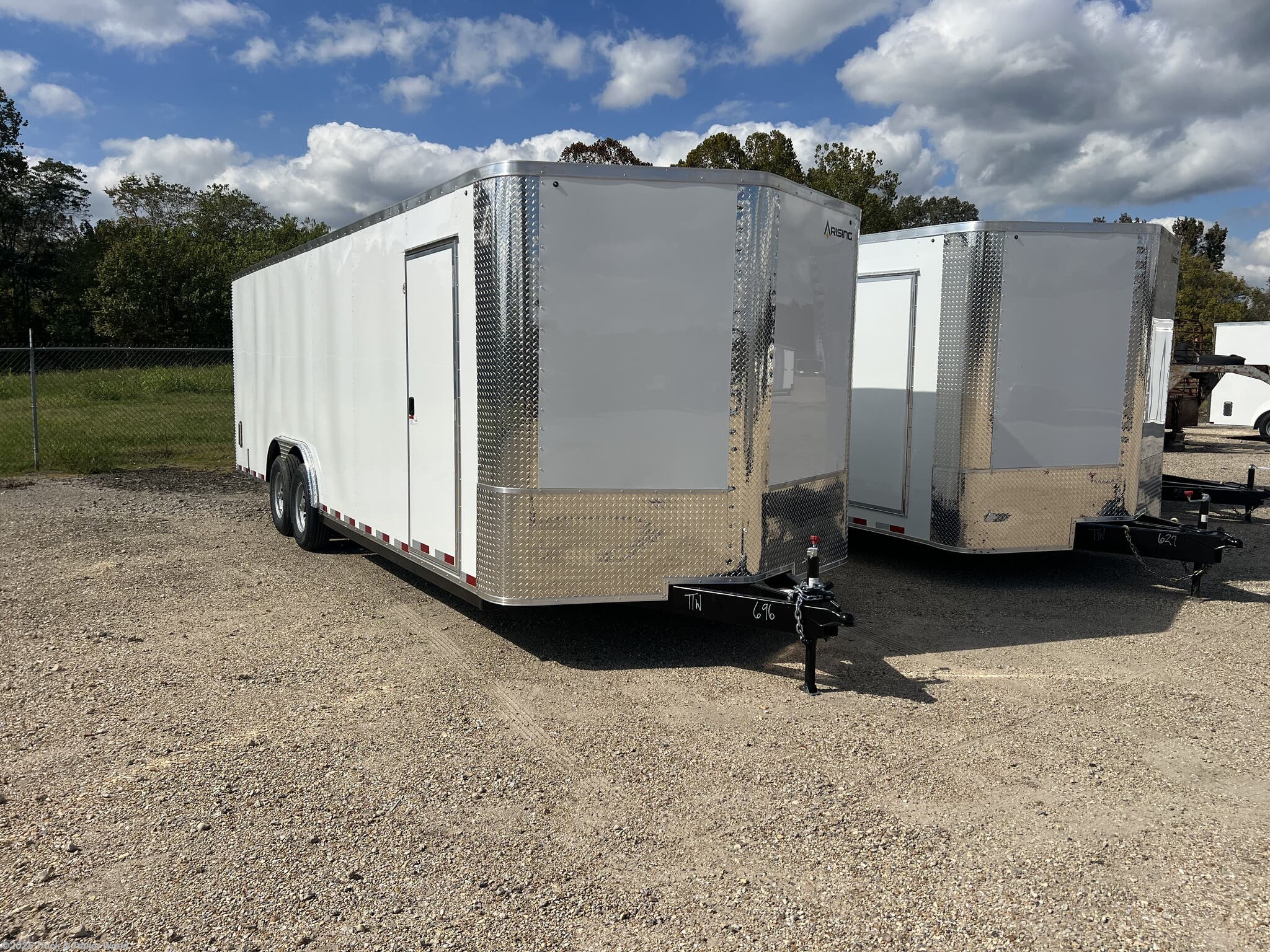 2026 Arising 8.5' x 24' Tandem Axle Enclosed