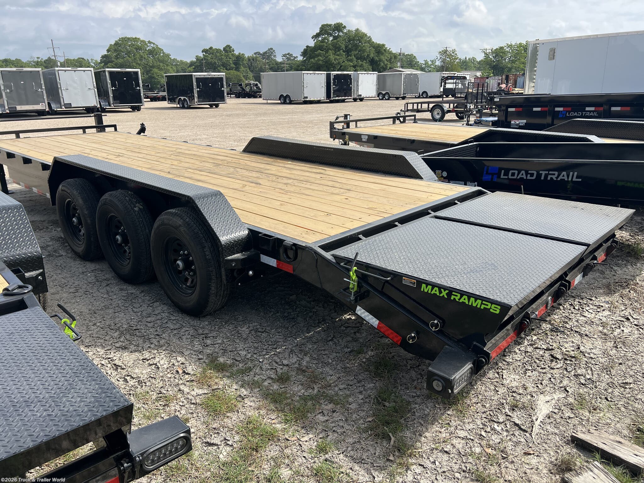 2026 CH 83" x 26' Triple Axle Equipment Trailer by Load Trail from Truck & Trailer World in Denham Springs, Louisiana