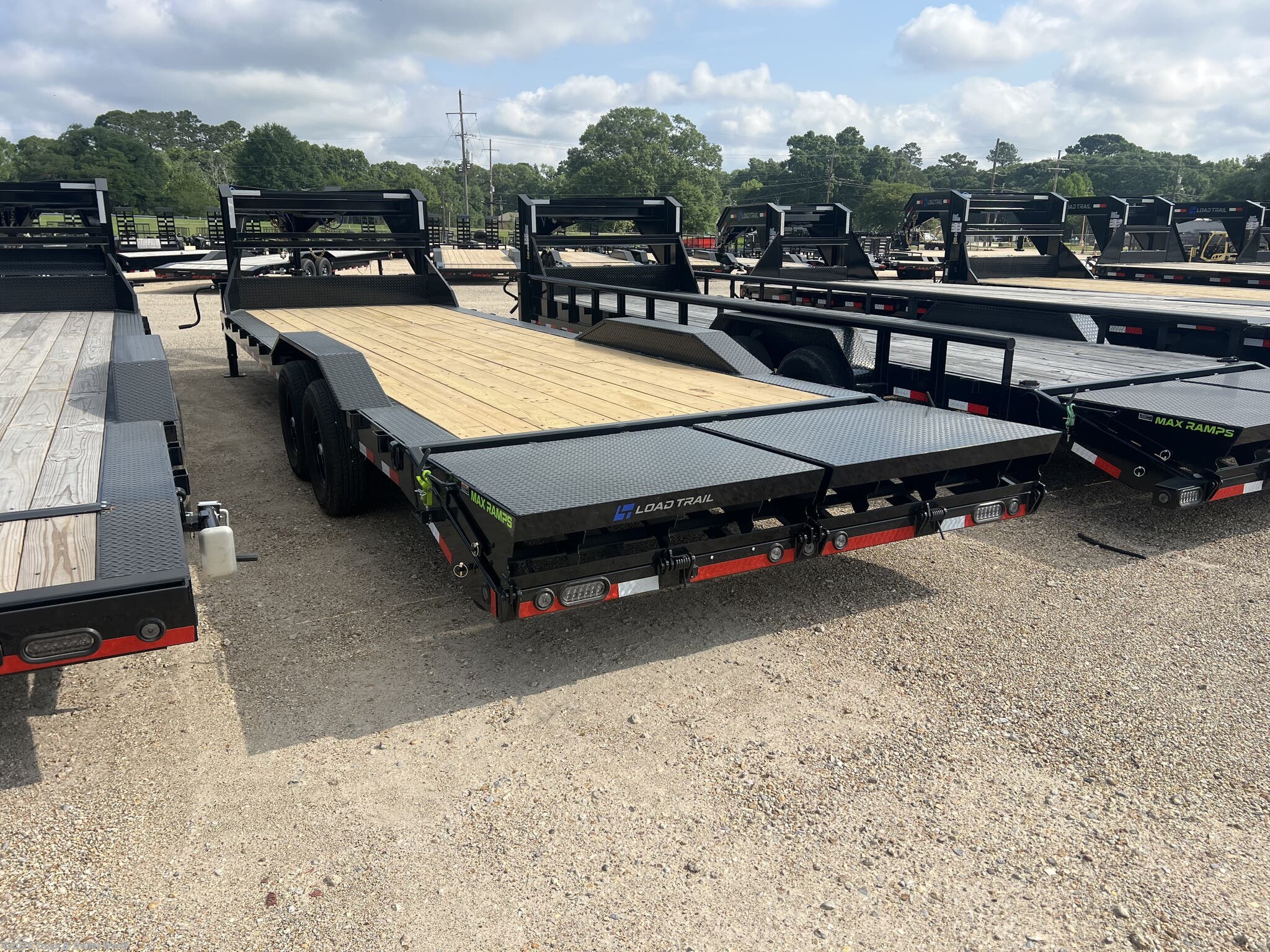 2026 GC 102" x 28' Tandem Gooseneck Equipment Trailer by Load Trail from Truck & Trailer World in Denham Springs, Louisiana