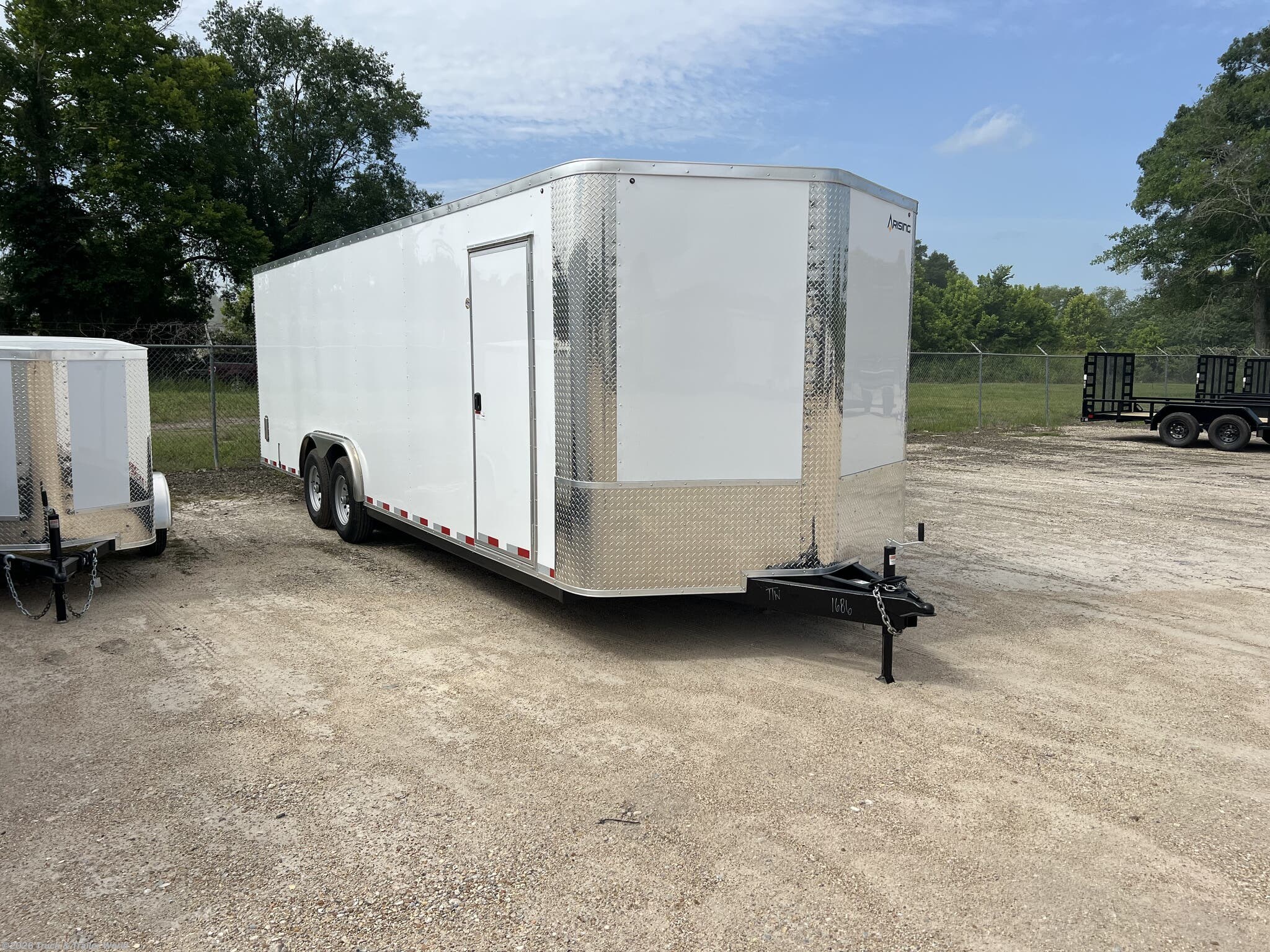 2026 Arising 8.5' x 24' Tandem Axle Enclosed