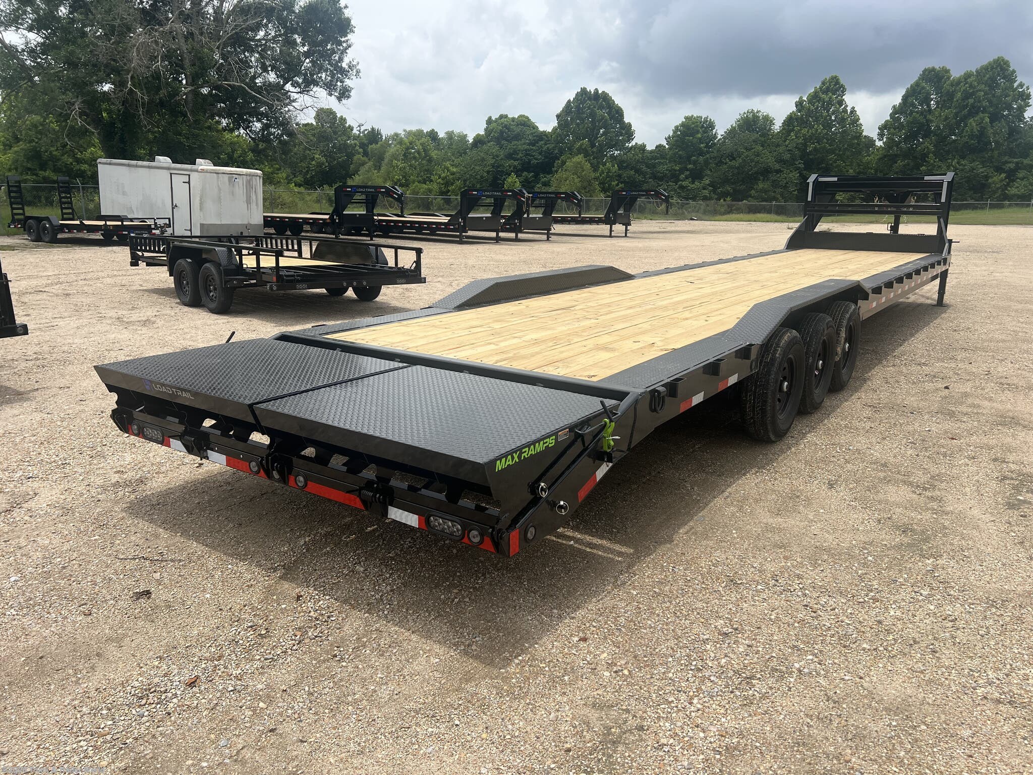 2026 GC 102" x 40' Triple Axle Gooseneck Equipment Trailer by Load Trail from Truck & Trailer World in Denham Springs, Louisiana