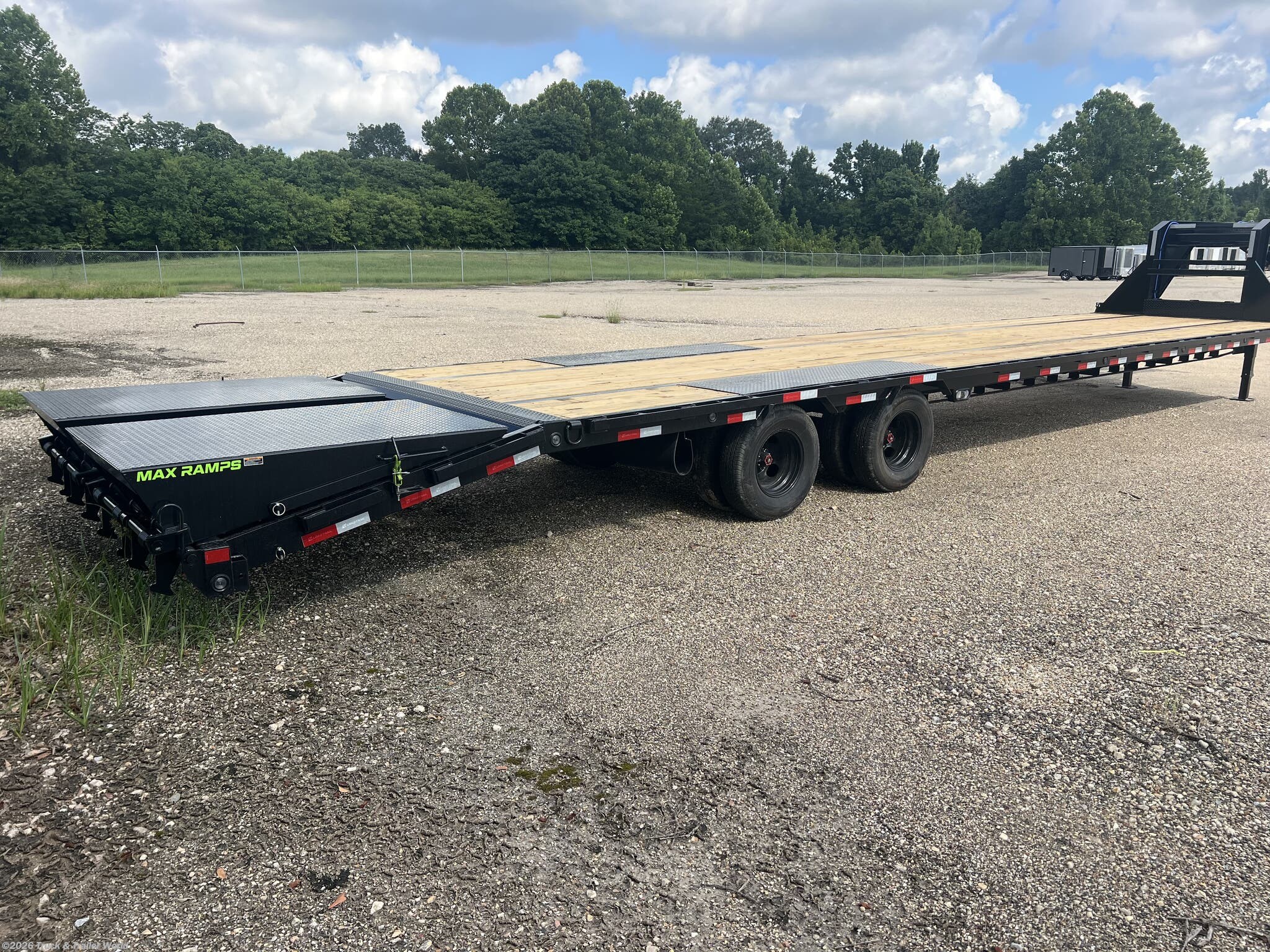 2027 GP 102" x 40' Tandem Low-Pro Gooseneck w/Under Frame by Load Trail from Truck & Trailer World in Denham Springs, Louisiana